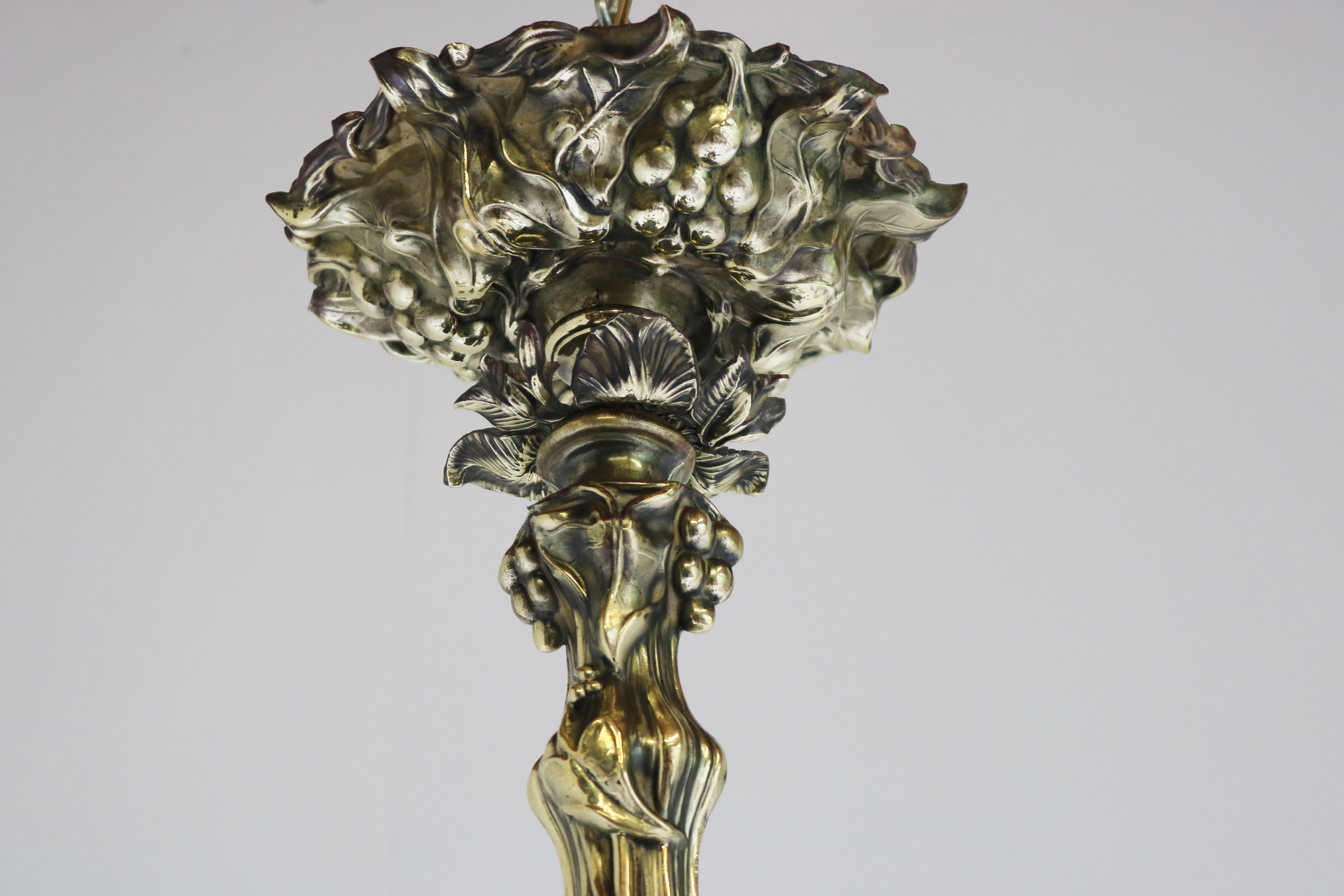 French Art Nouveau Hammered Brass Chandelier 1890 Antique 8 Lights Gold Floral For Sale 7