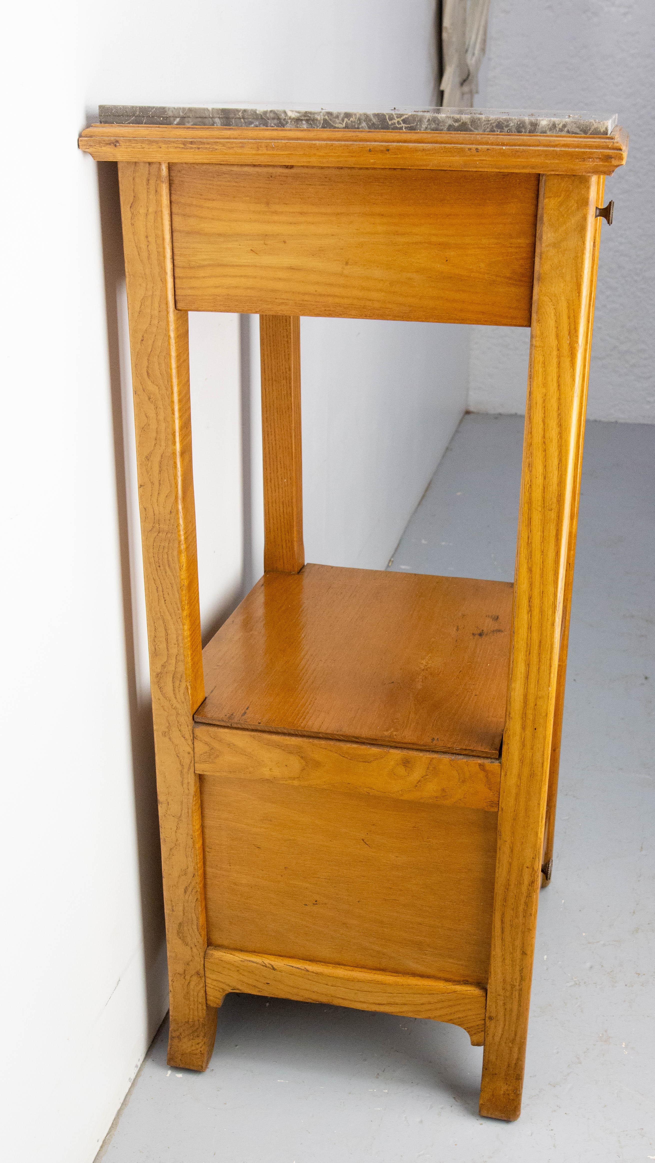 Mesa auxiliar alta francesa Art Nouveau Madera de fresno y mármol Pedestal de entrada c 1920 en Bueno estado para la venta en Labrit, Landes