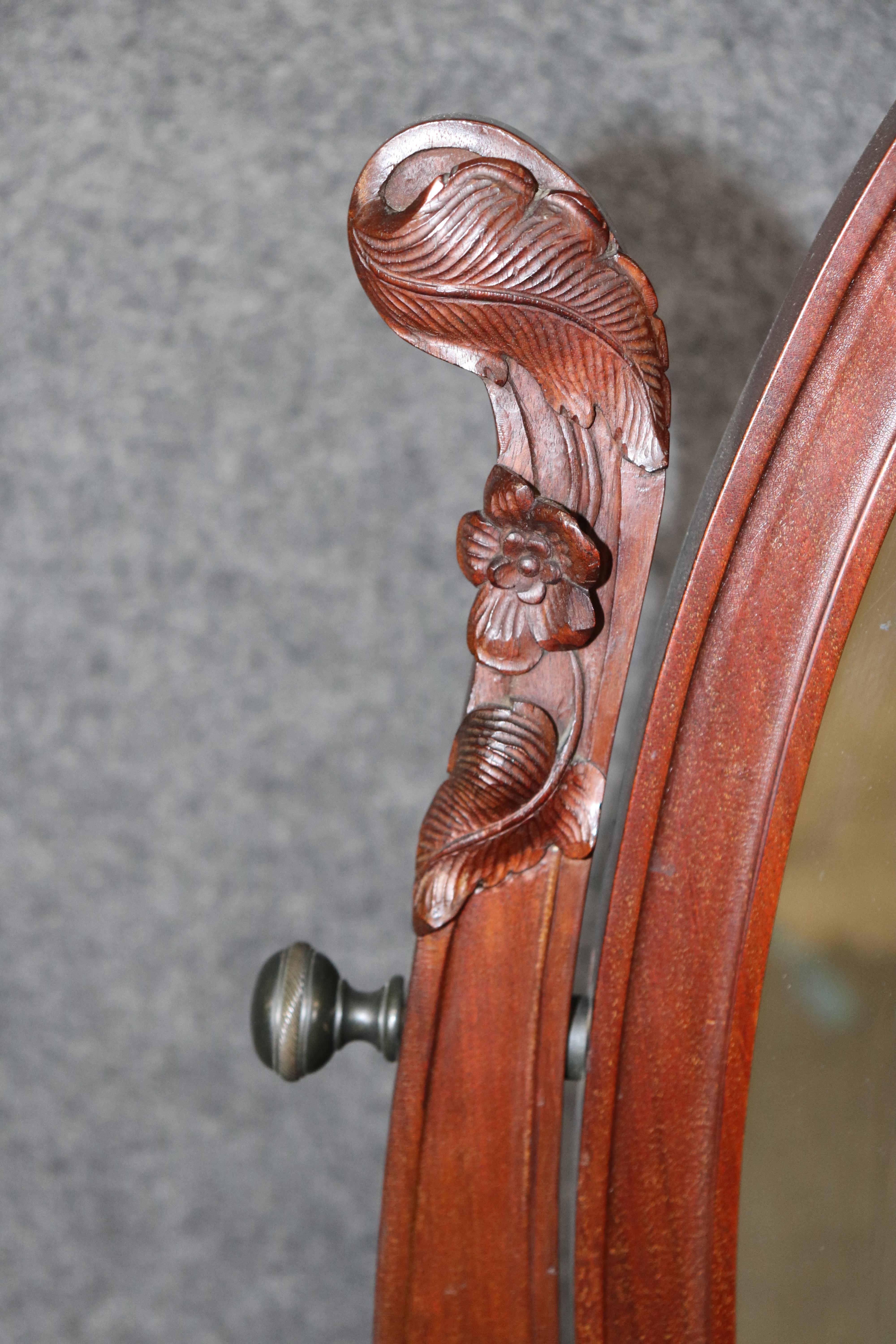 Vanità francese Art Nouveau intarsiata in noce e legno satinato da donna Galle in vendita 9