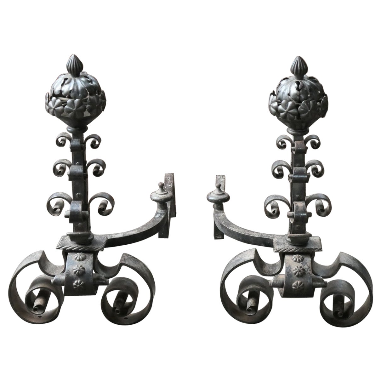 Androni in ferro in stile Art Nouveau francese