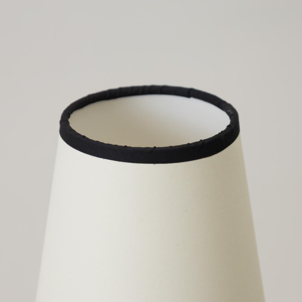 Lampada da tavolo francese Art Nouveau con foglie di ferro in vendita 3