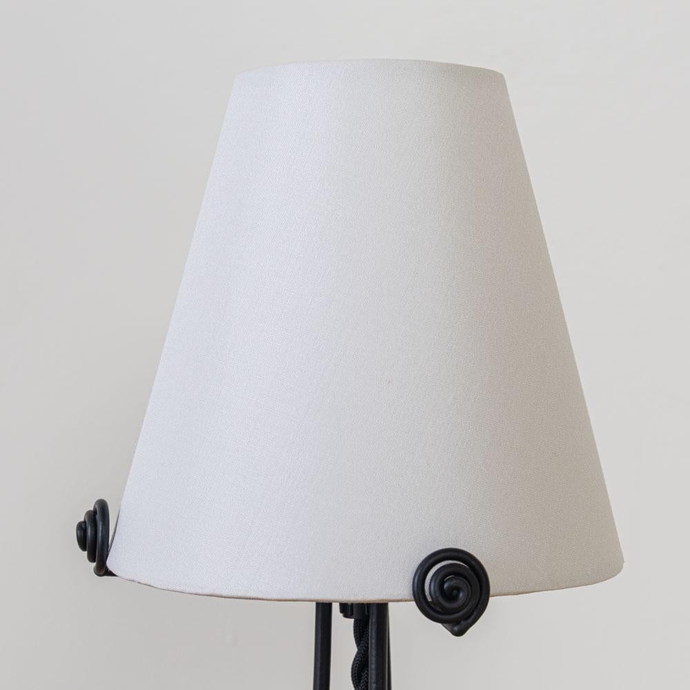 Lampe de table en fer Art nouveau français en vente 3