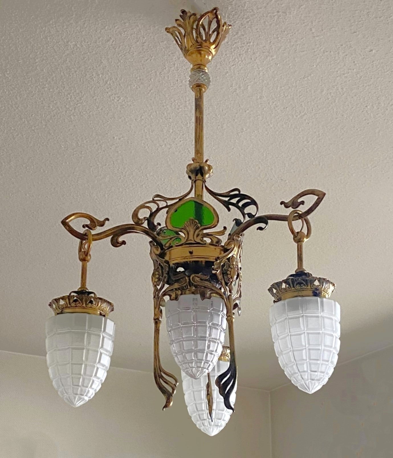 French Art Nouveau Jugendstil Brass Glass Four-Light Chandelier, 1900-1910 For Sale