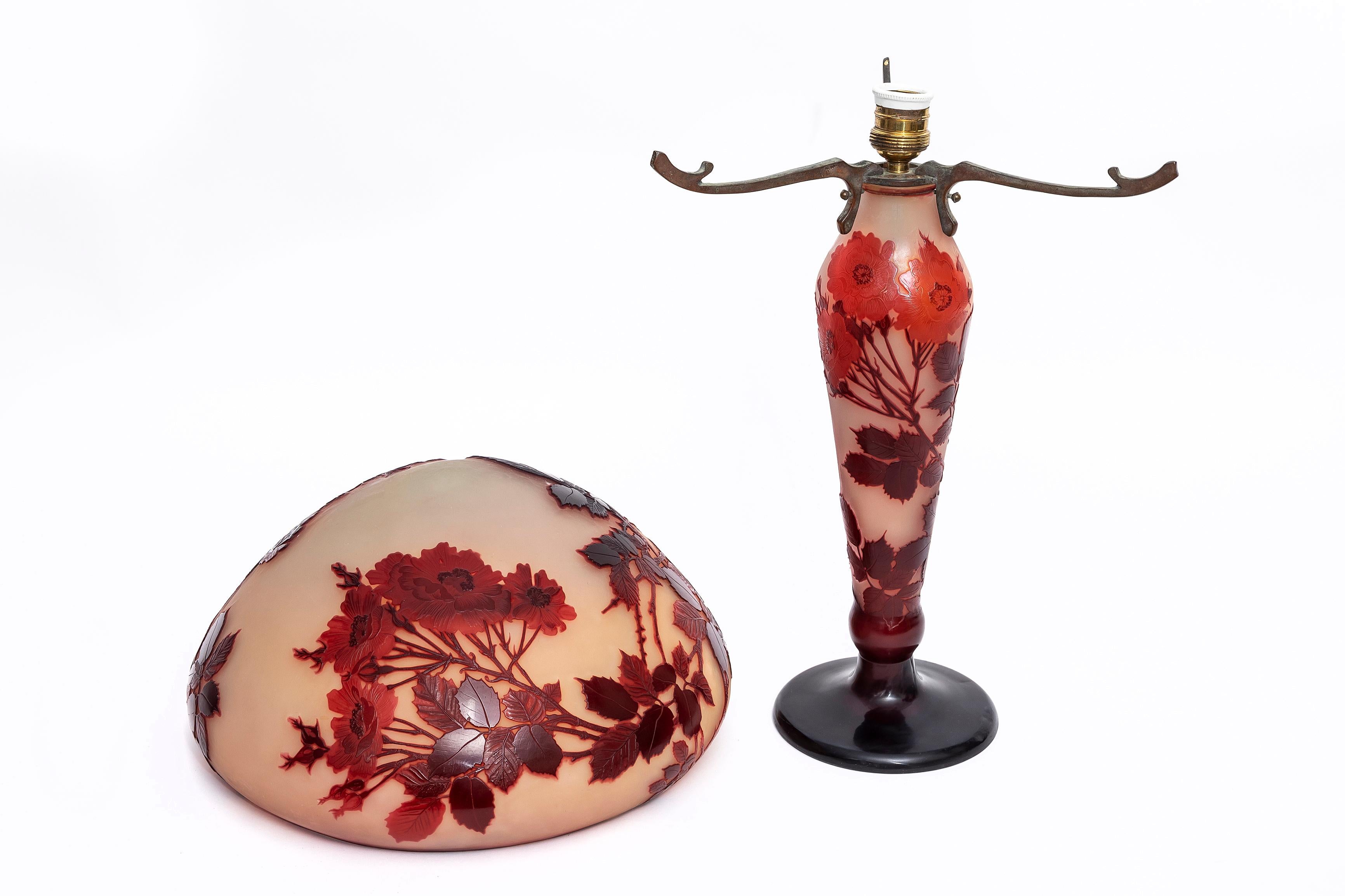 Early 20th Century French Art Nouveau Lamp by Emile Galle Cameo Cut Glass in Red Sunset Colors For Sale