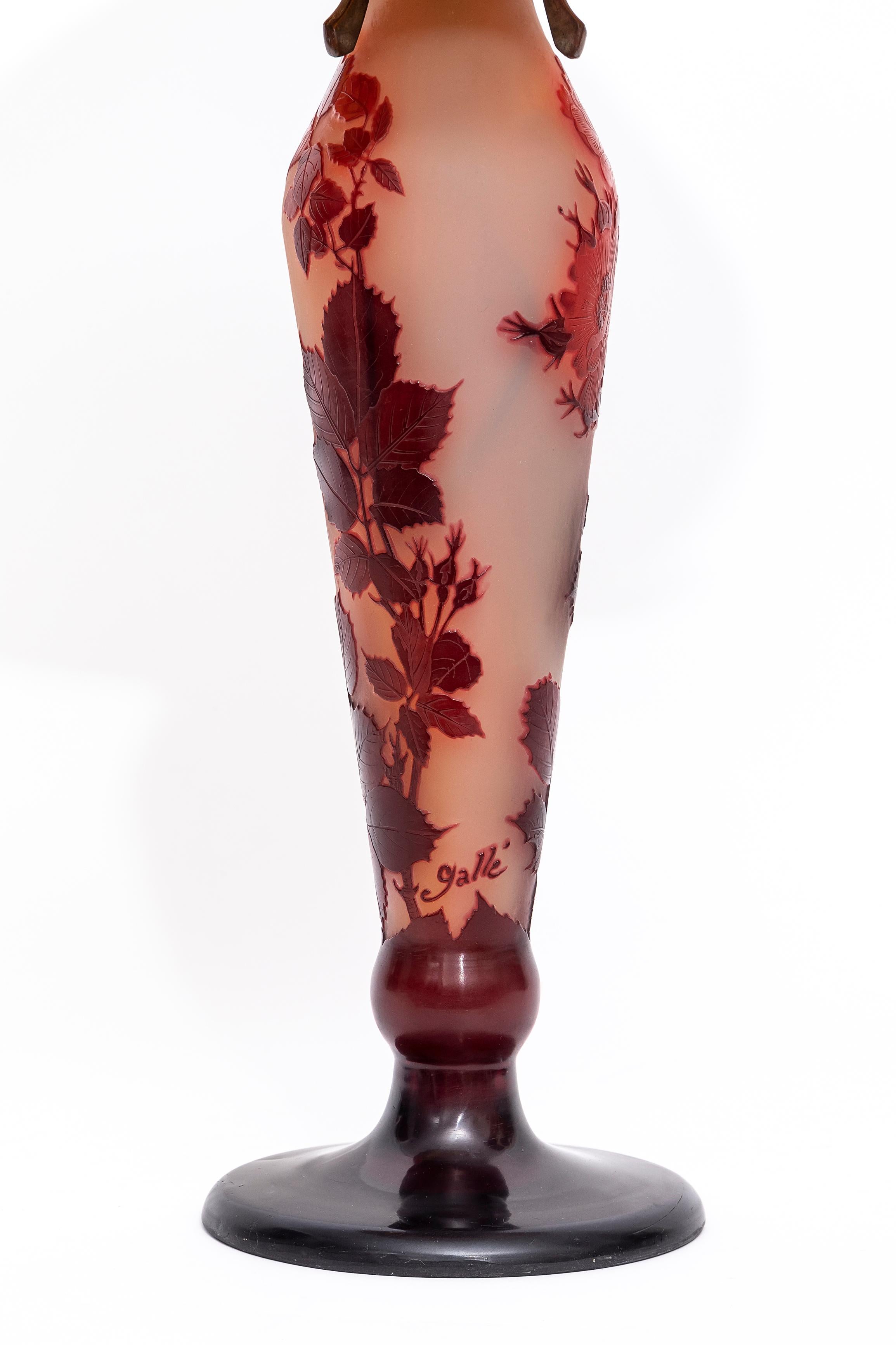 Hand-Carved French Art Nouveau Lamp by Emile Galle Cameo Cut Glass in Red Sunset Colors For Sale