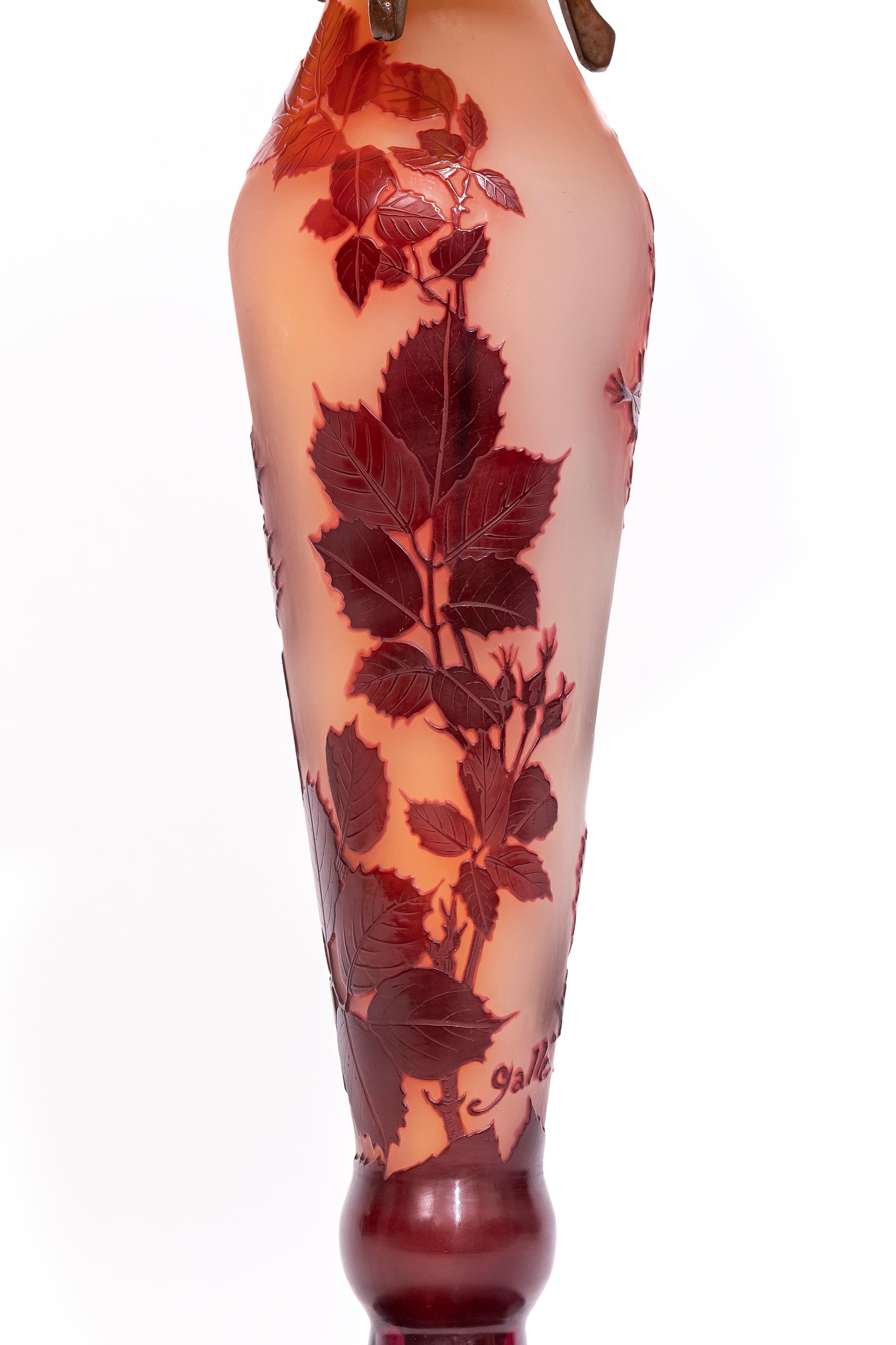 French Art Nouveau Lamp by Emile Galle Cameo Cut Glass in Red Sunset Colors In Good Condition For Sale In New York, NY