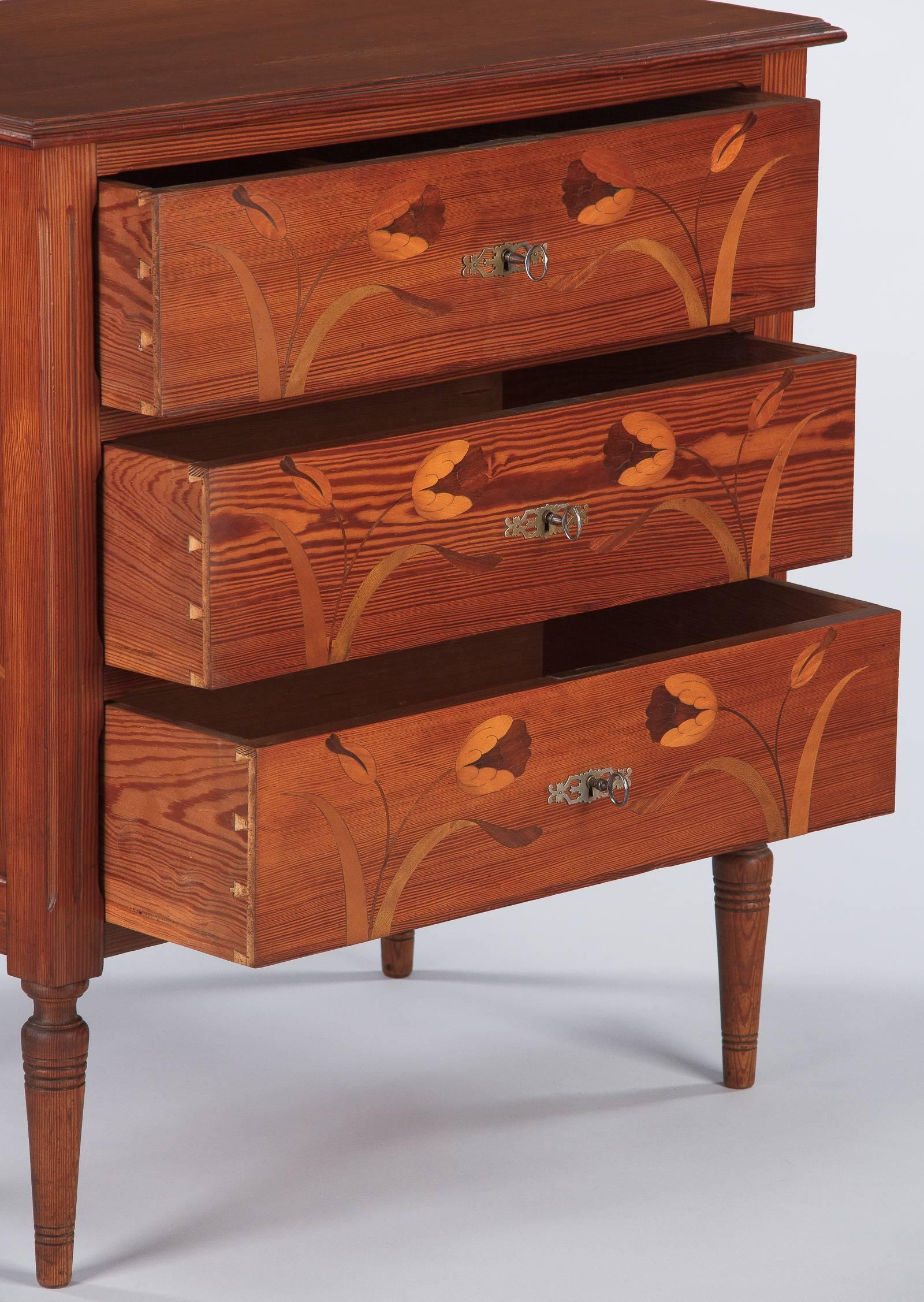 French Art Nouveau Longleaf Pine Chest of Drawers, 1900s 10