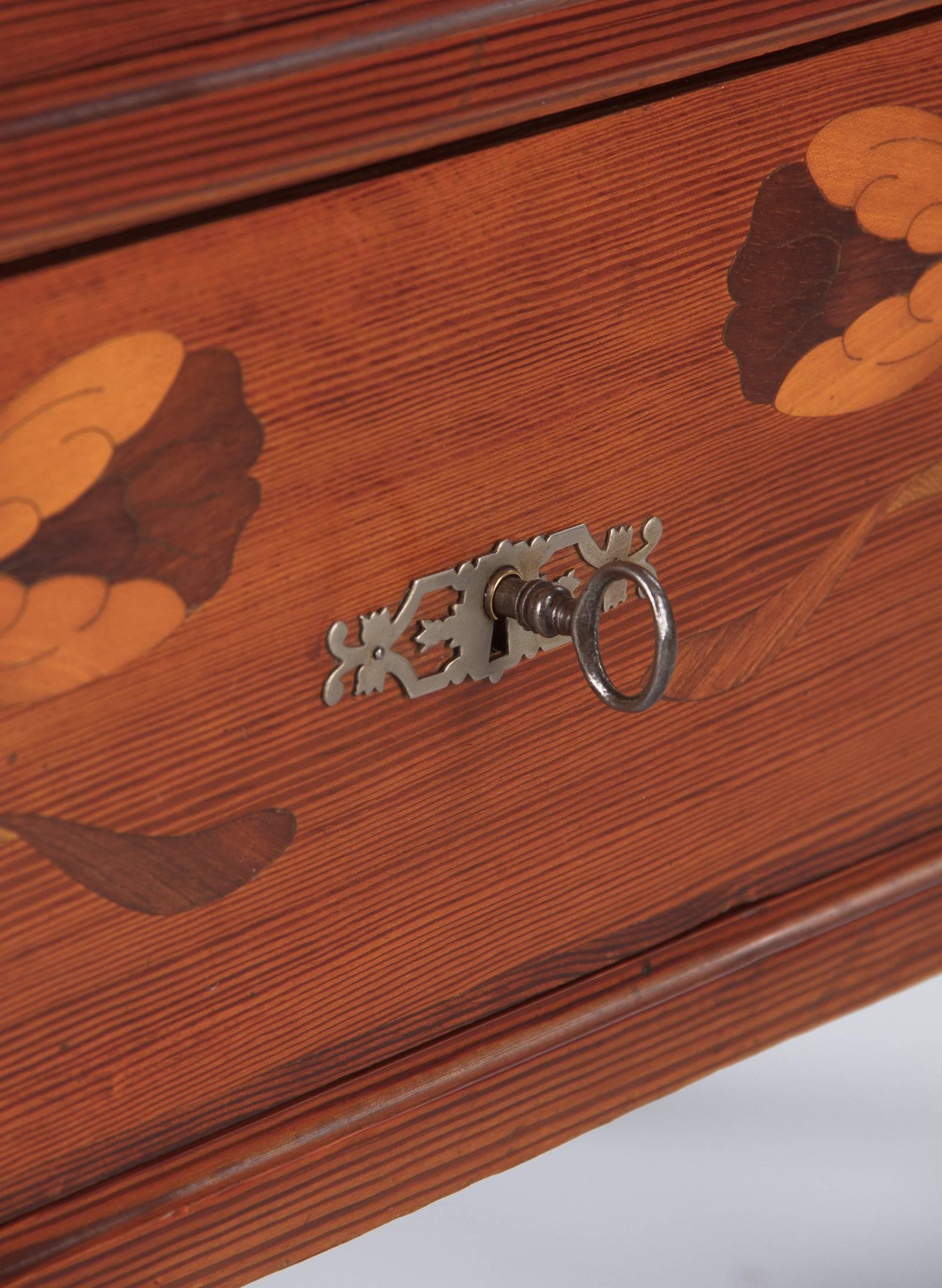 French Art Nouveau Longleaf Pine Chest of Drawers, 1900s 12