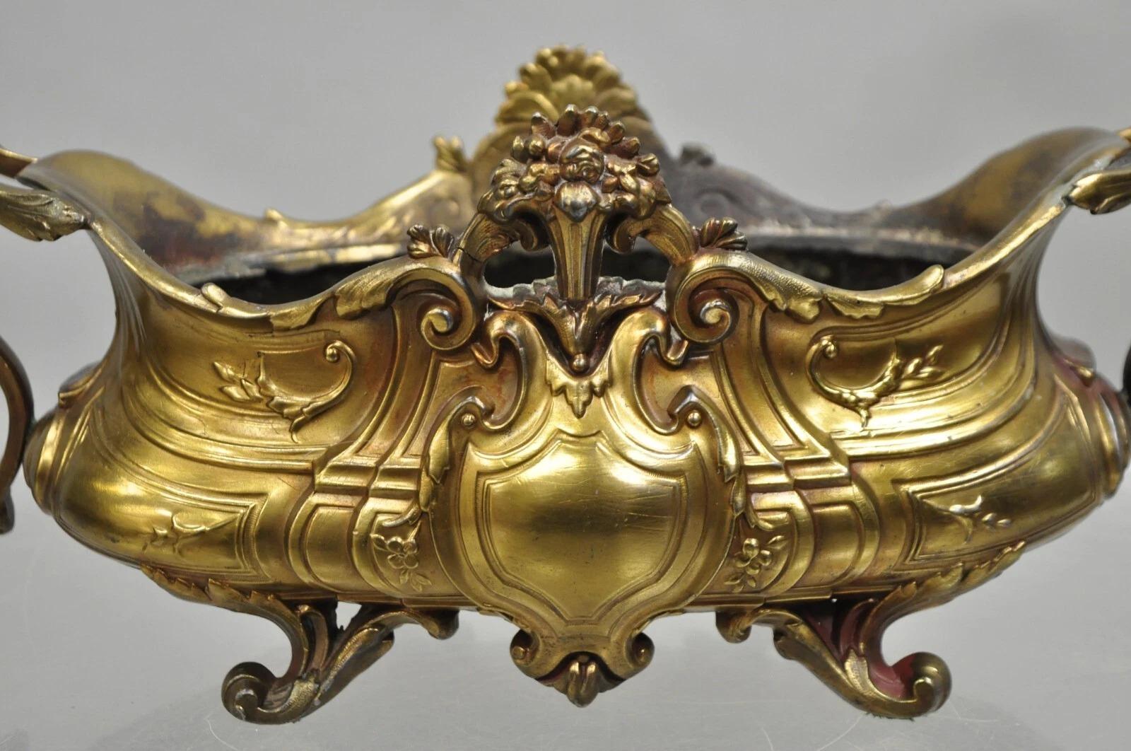 Art nouveau French Art Nouveau Louis XV Gold Spelter Metal Planter Jardiniere Centerpiece en vente