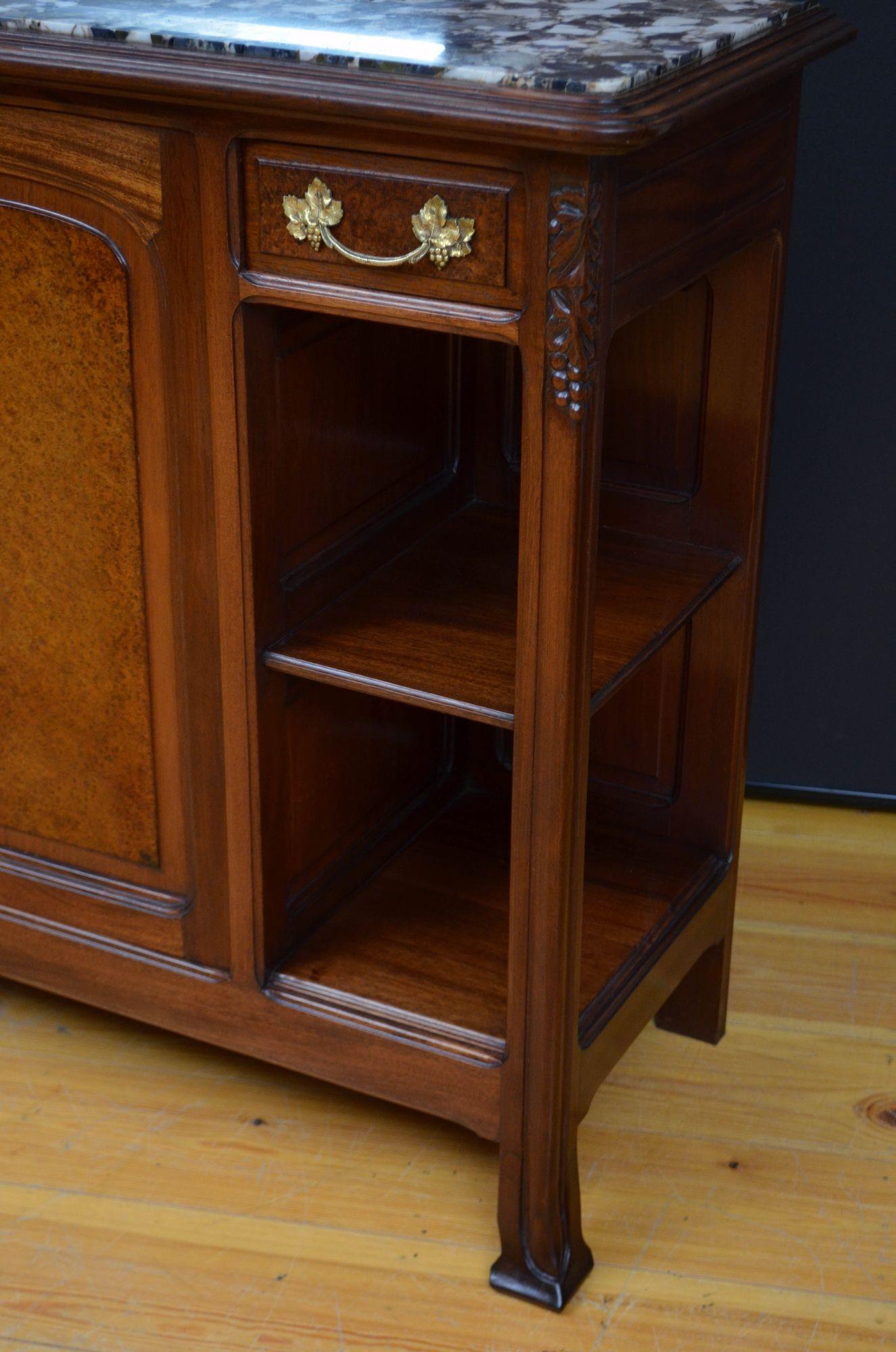 Buffet / Credenza in mogano Art Nouveau francese in vendita 5