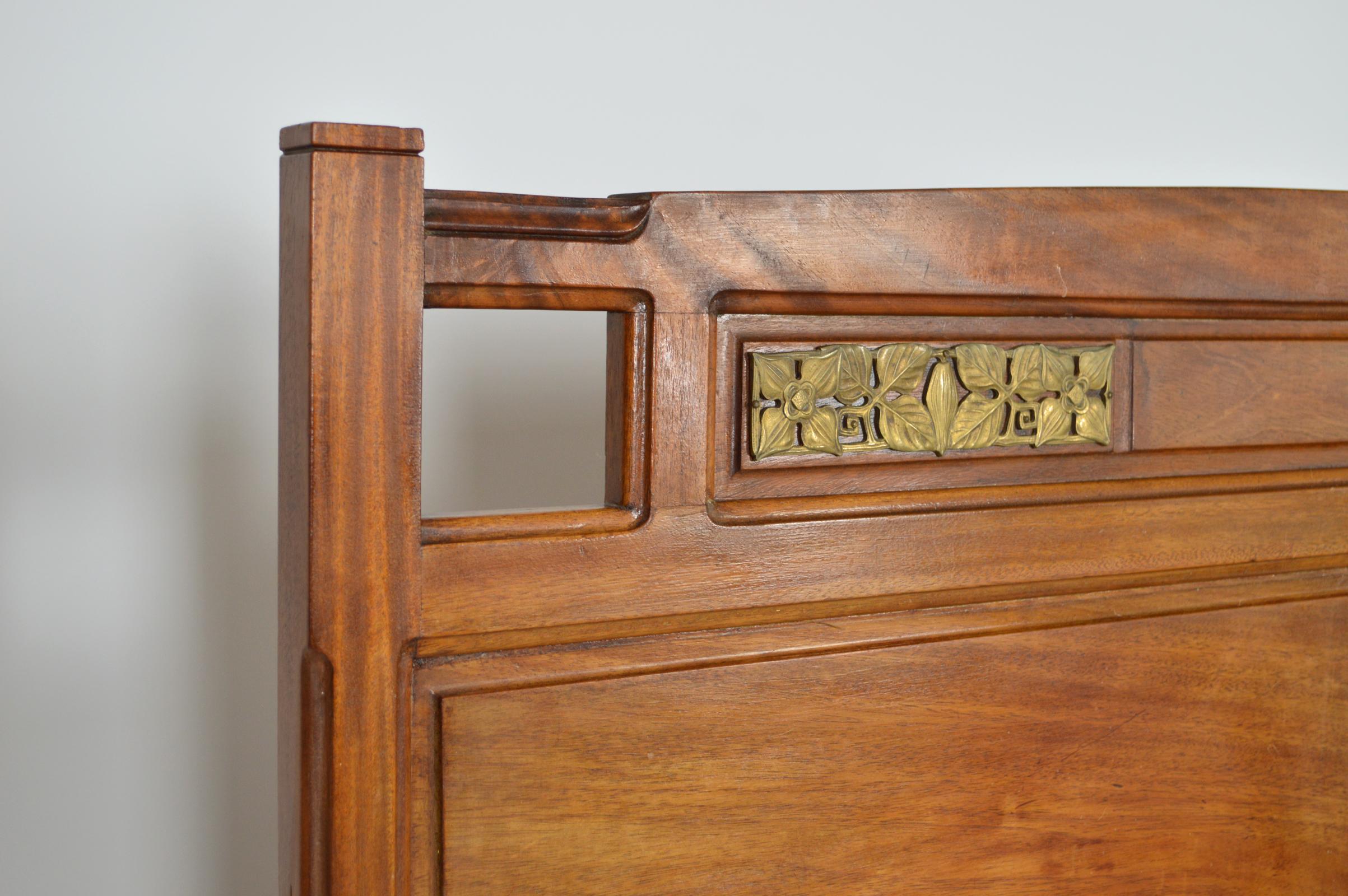 French Art Nouveau Mahogany Clematis Bedroom Set by Mathieu Gallerey, circa 1920 For Sale 8