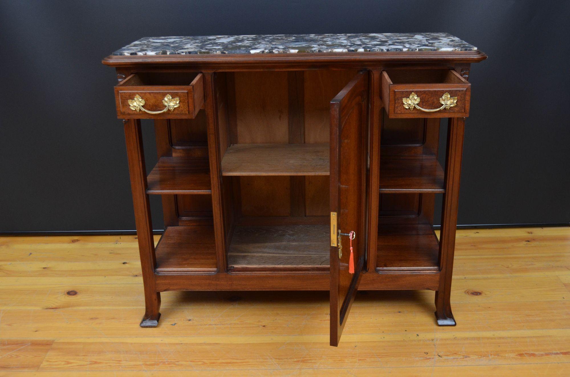 Credenza francese Art Nouveau in mogano Buffet in vendita 5