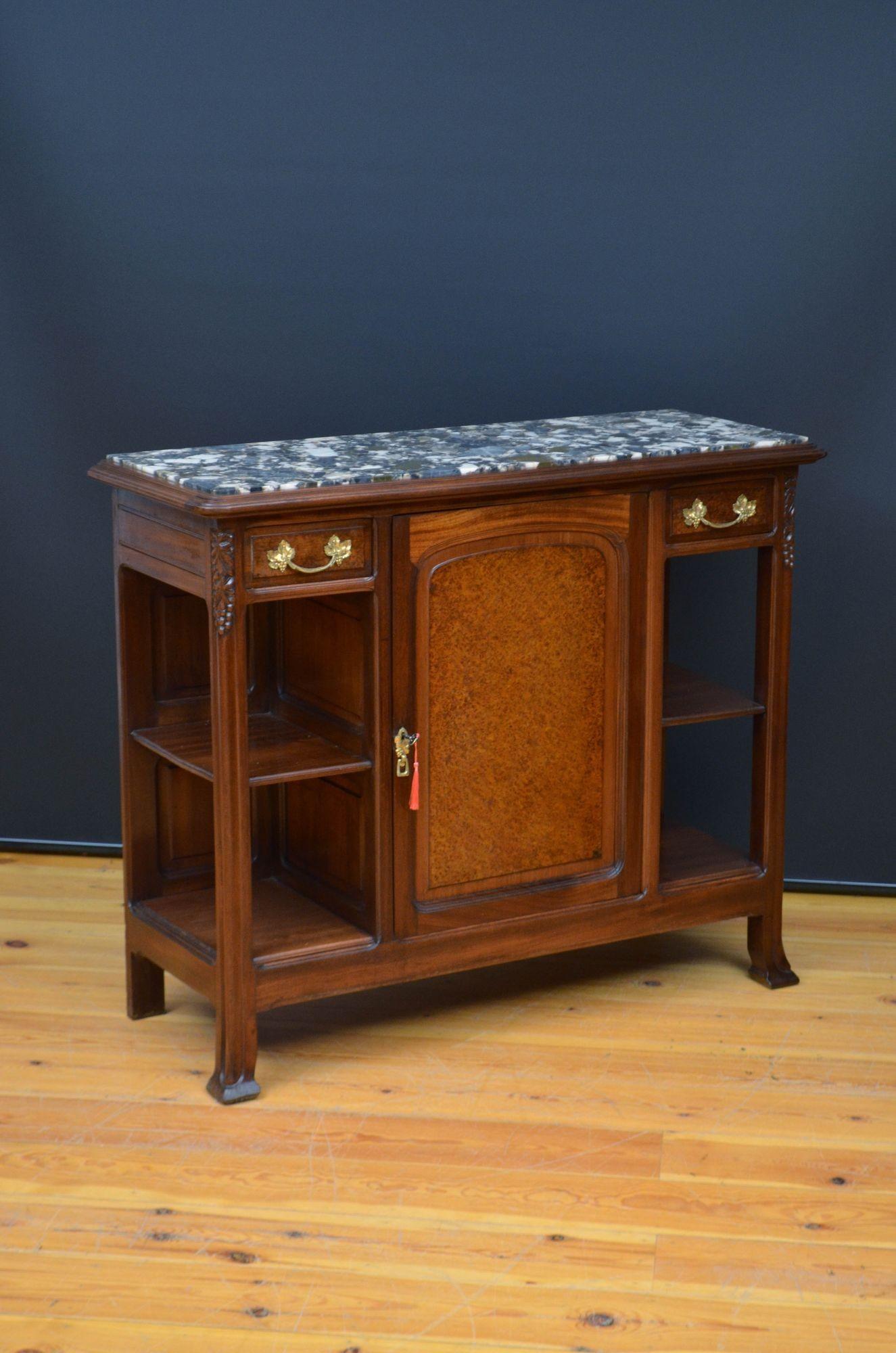 Francese Credenza francese Art Nouveau in mogano Buffet in vendita