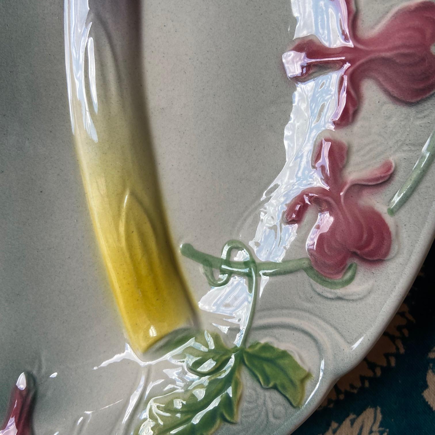French Art Nouveau Majolica Asparagus Plates Saint Clément, 1920s (Französisch) im Angebot