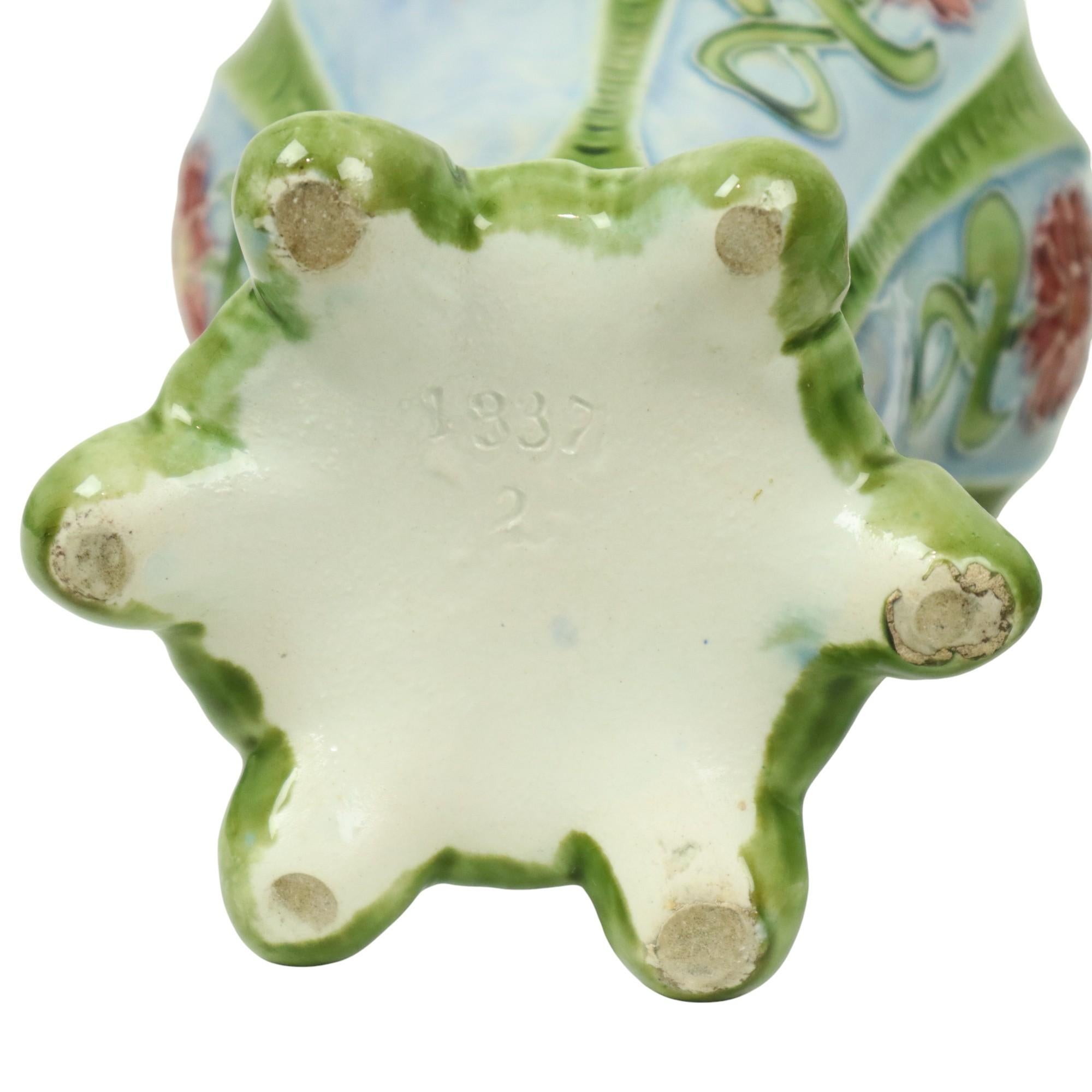 Vasi in maiolica Art Nouveau francese del 1900 ca. in vendita 10