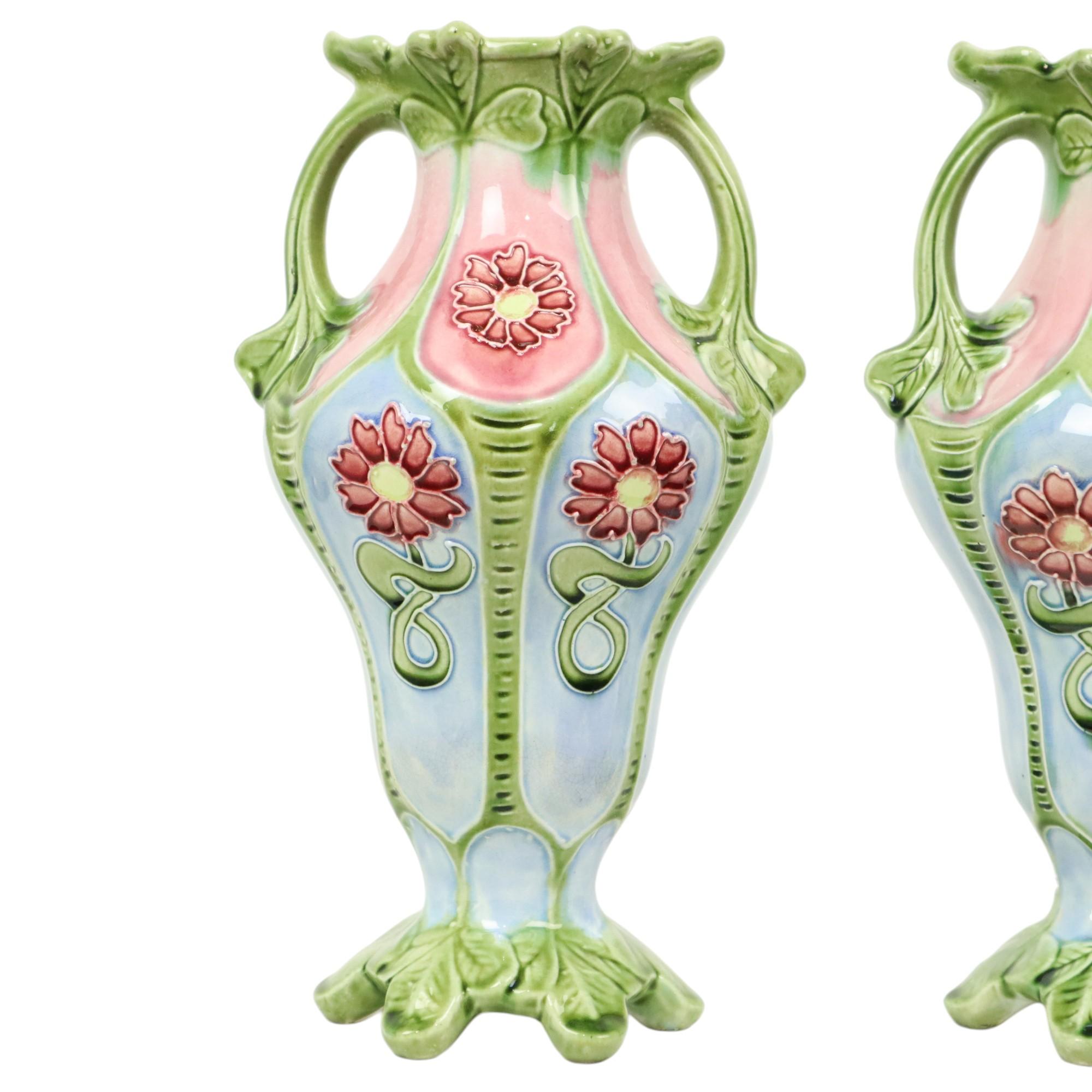 Smaltato Vasi in maiolica Art Nouveau francese del 1900 ca. in vendita