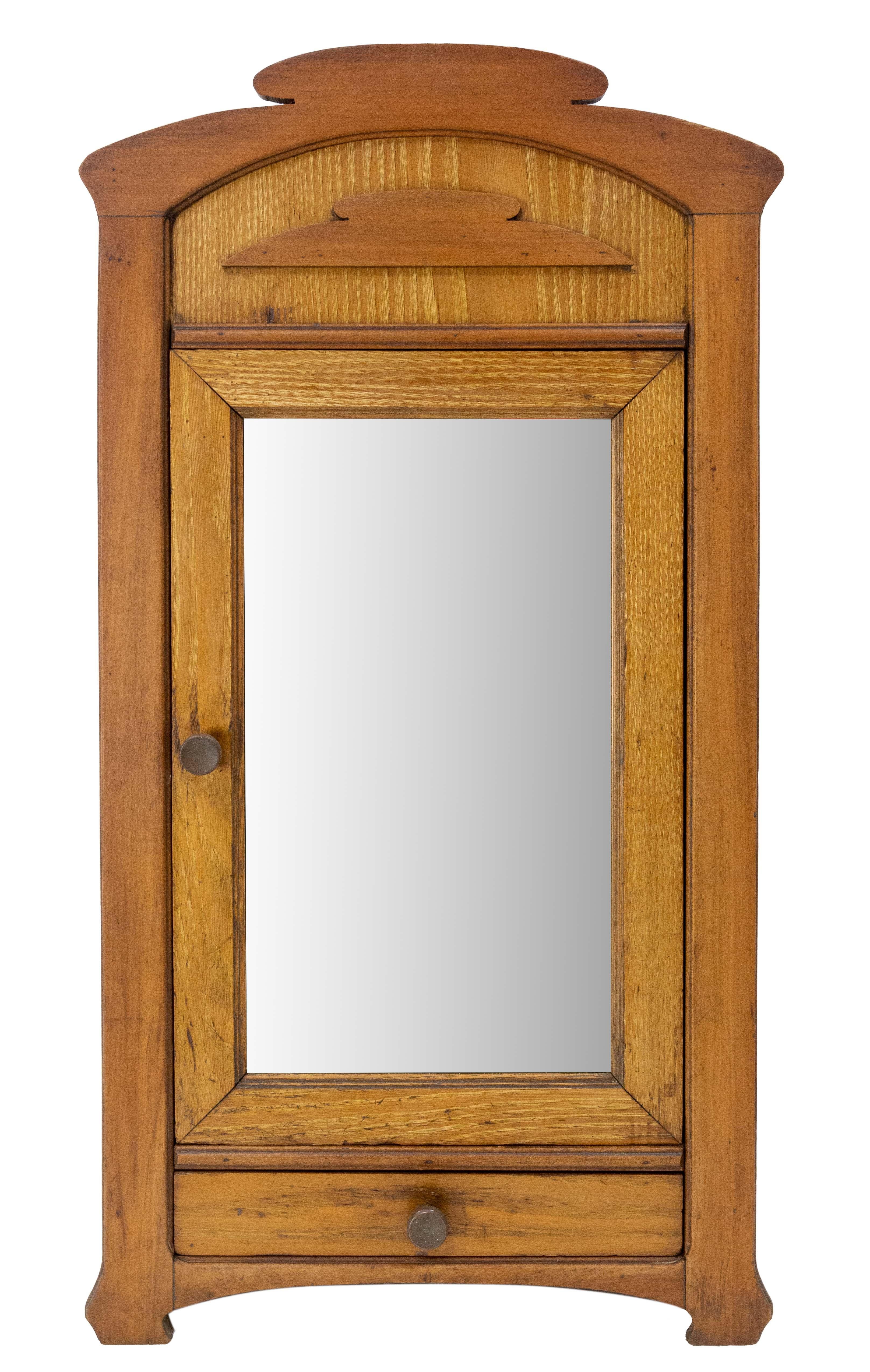 French mirror door wall cabinet.
Art nouveau chestnut bathroom cabinet.
Two shelves and one drawer.
Made circa 1900.
Good condition.

Shipping:
L34 P17 H64 3,3 Kg.
 