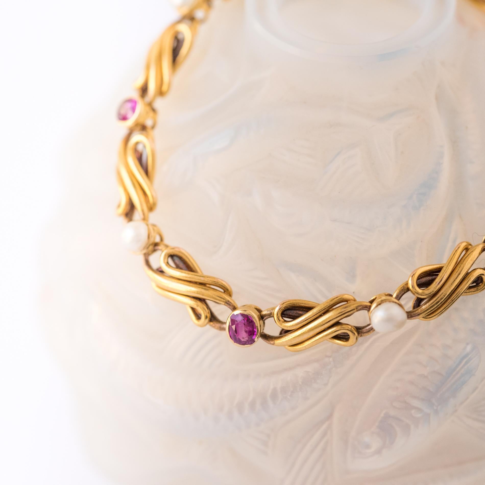 French Art nouveau Natural Pearl Ruby Gold Row Link Bracelet In Good Condition In Poitiers, FR
