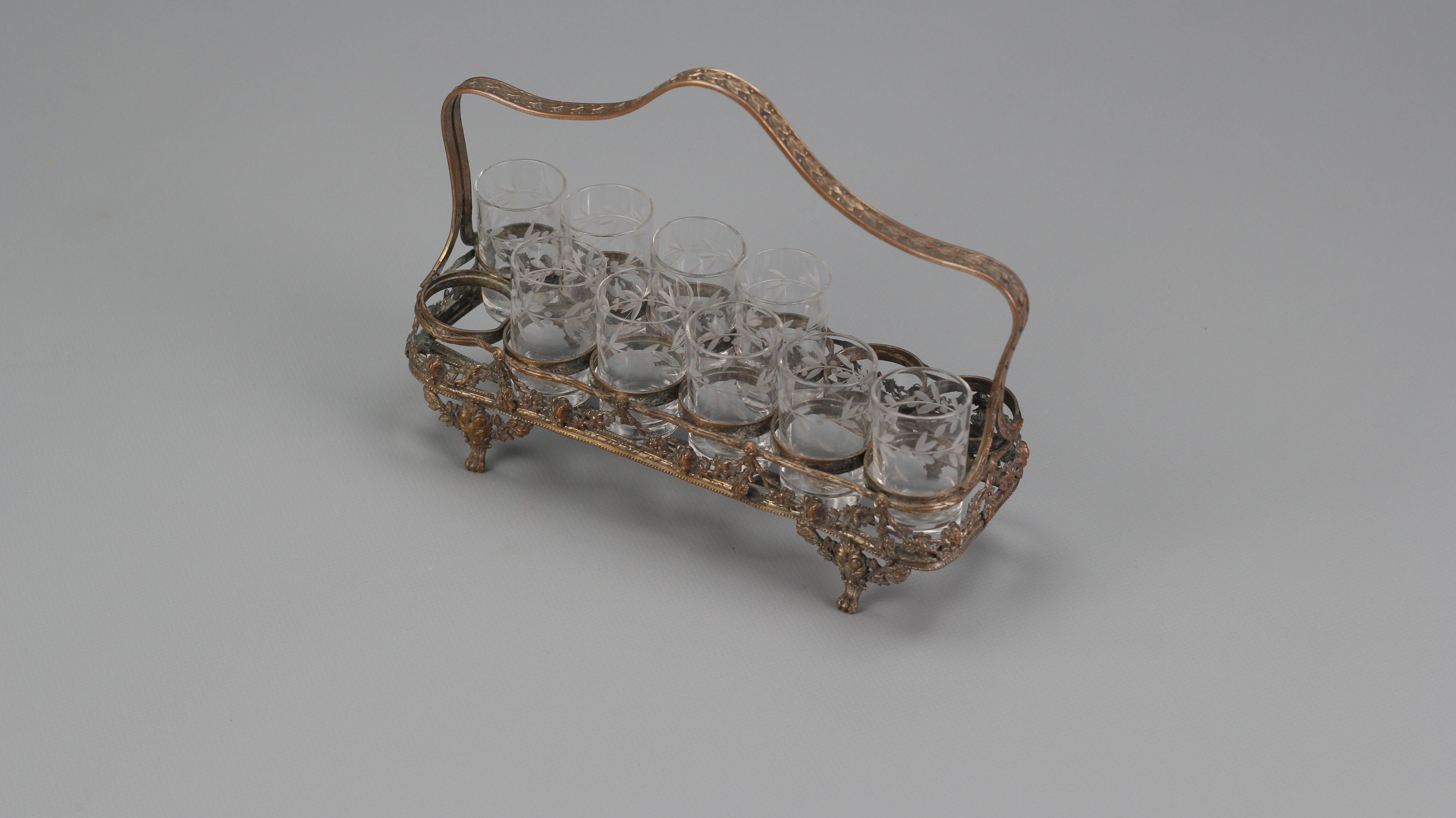 French Art Nouveau Nine Glasses and Brass Basket Serving Set, ca. 1920 For Sale 16