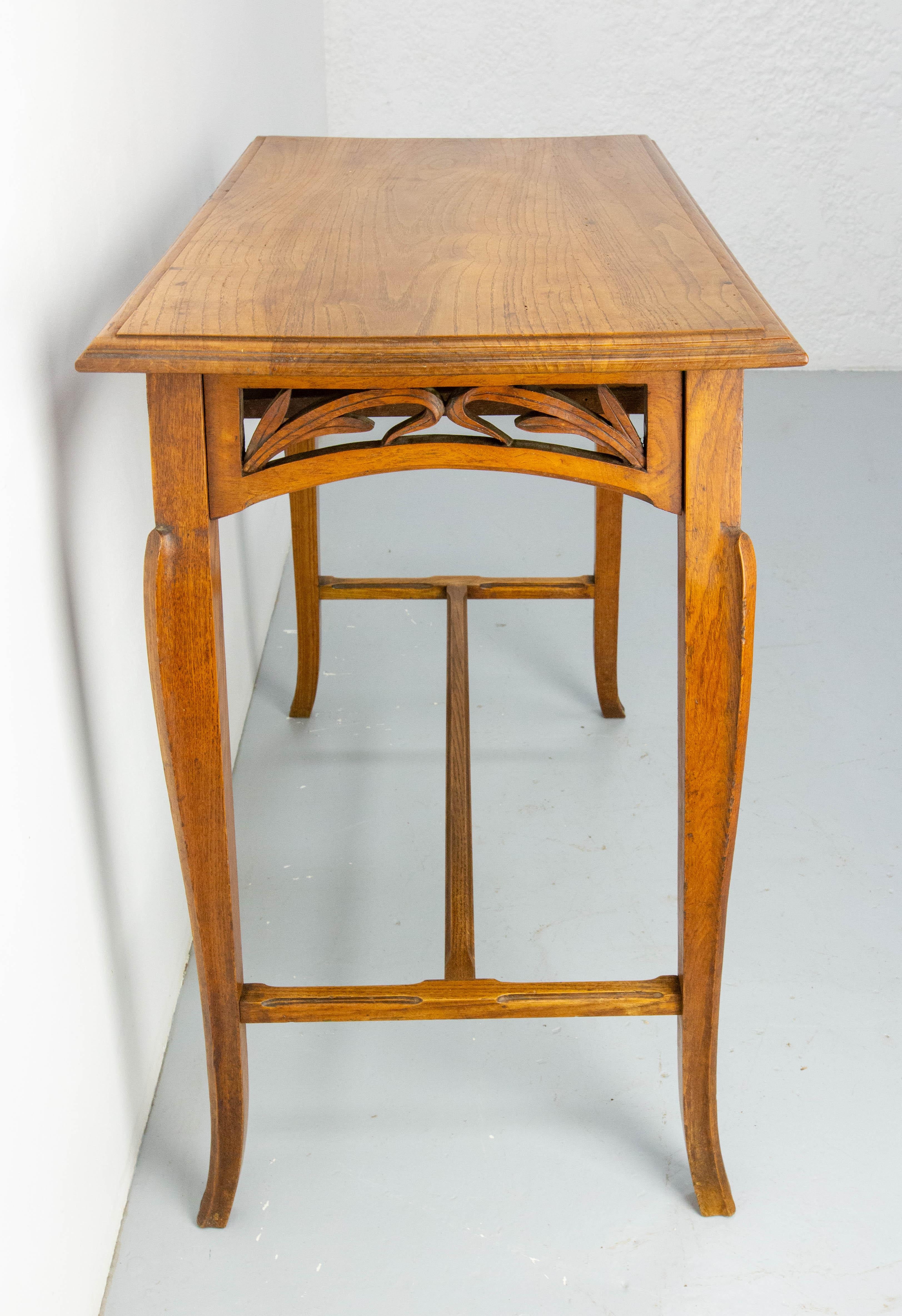 20th Century French Art Nouveau Oak Side Table Writing Table Vegetal Ornementation, c 1900 For Sale