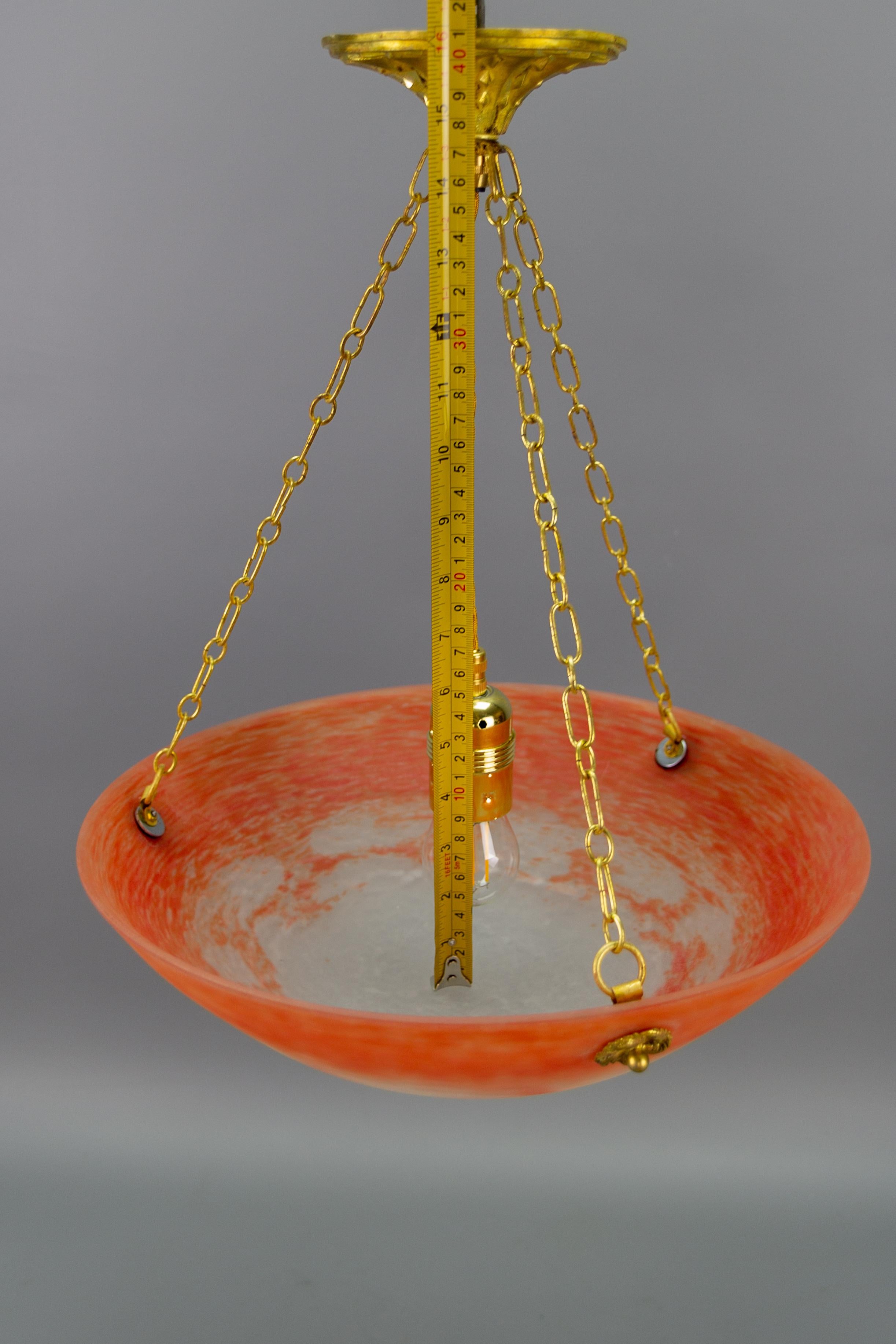 Lampe à suspension Art nouveau français en verre orange et blanc signée Noverdy, années 1920 en vente 13