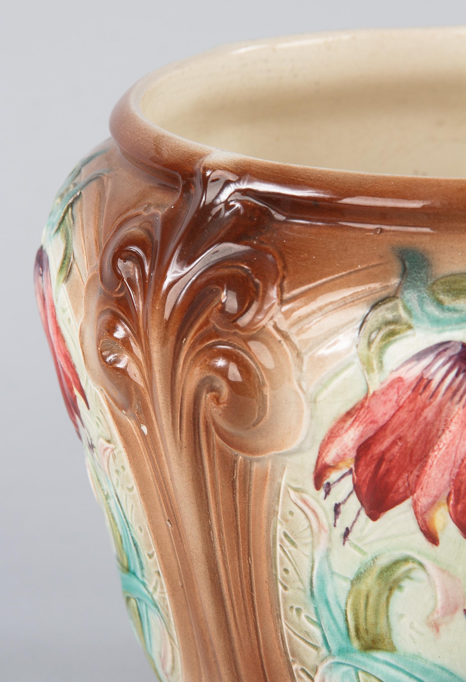 French Art Nouveau Orchies Majolica Cache Pot, 1900s In Good Condition In Austin, TX