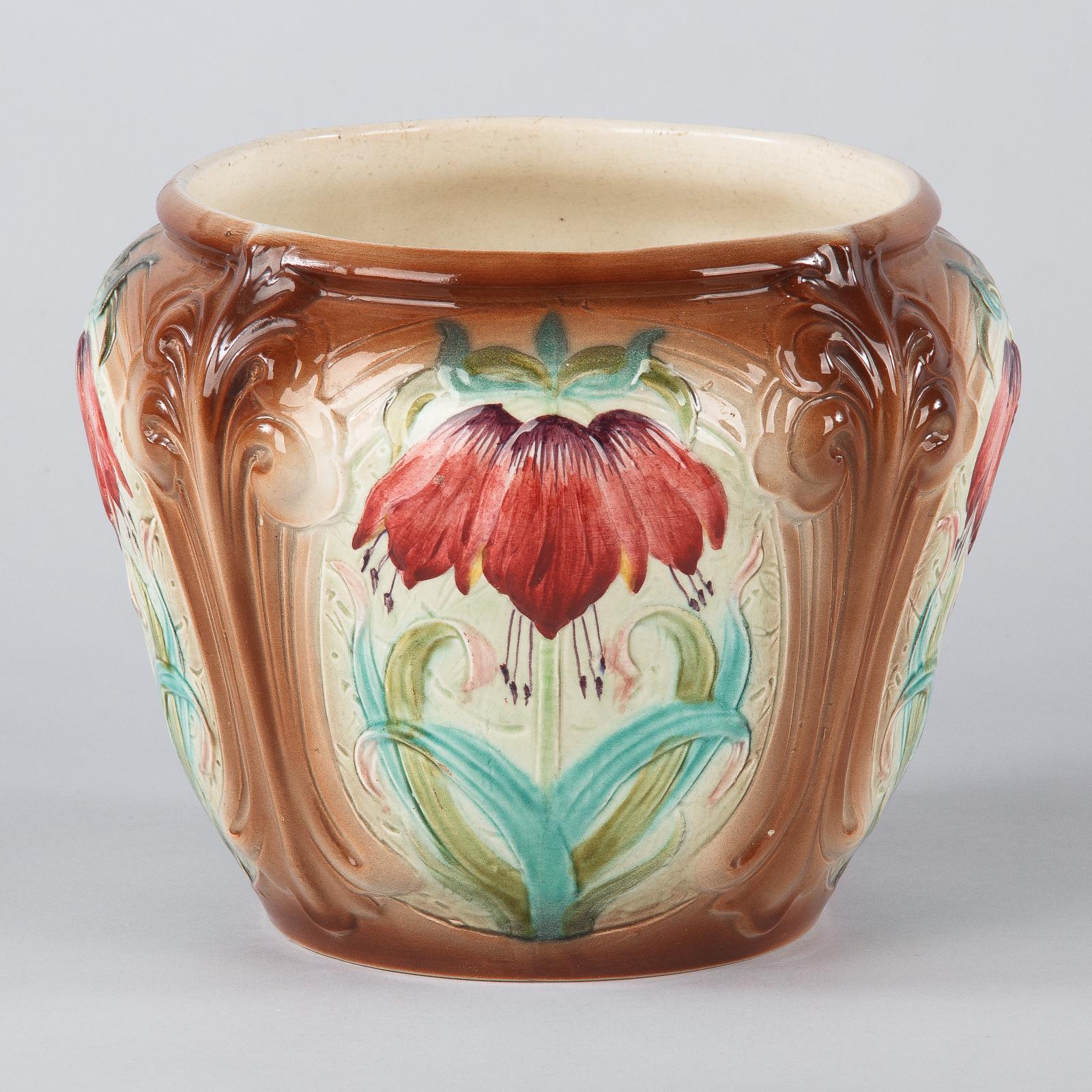 French Art Nouveau Orchies Majolica Cache Pot, 1900s 3