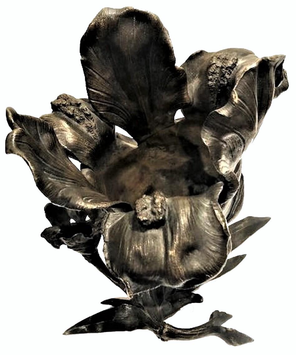 Vase Iris sculptural en bronze patin de style Art nouveau franais, vers 1900 en vente 5