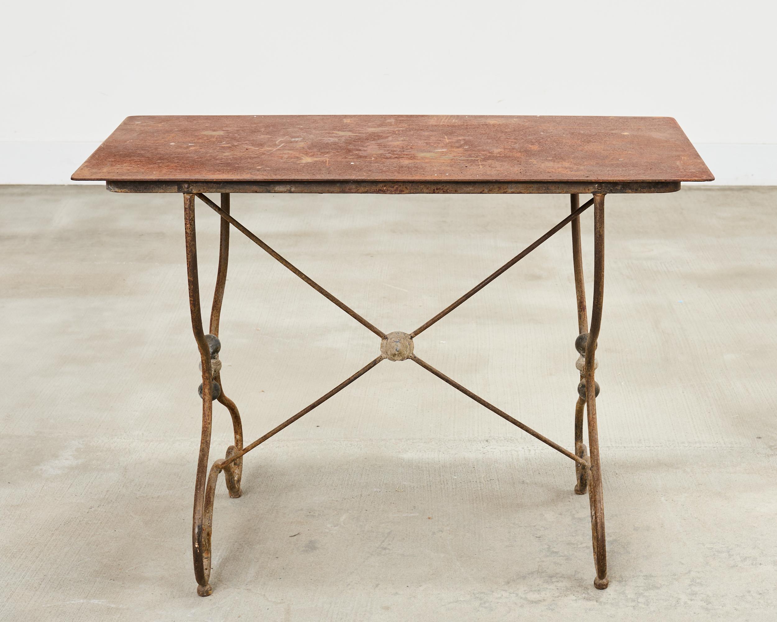 French Art Nouveau Patinated Iron Bronze Garden Bistro Table In Distressed Condition For Sale In Rio Vista, CA