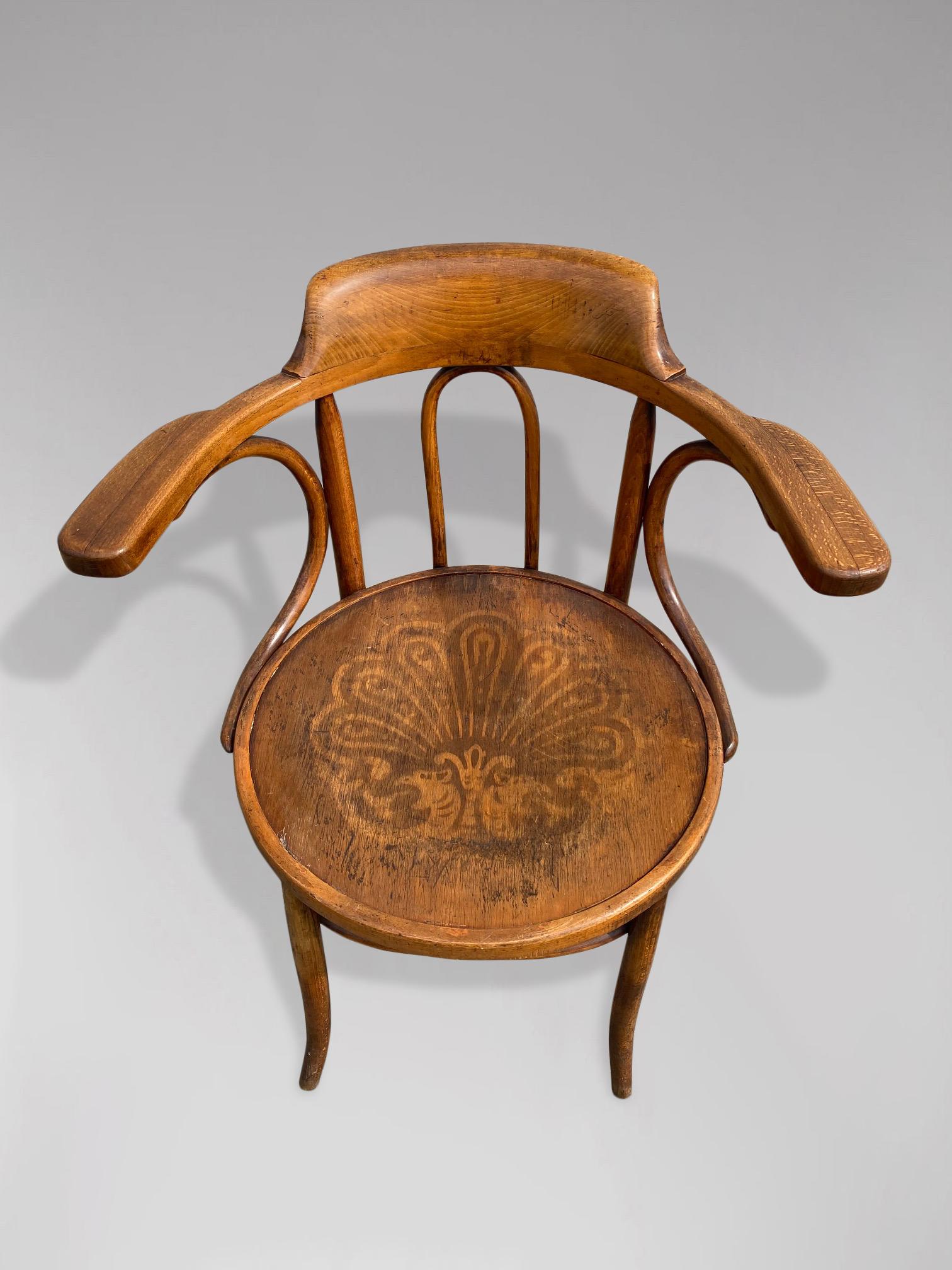 Fauteuil en bois courbé d'époque Art nouveau français par Thonet en vente 1