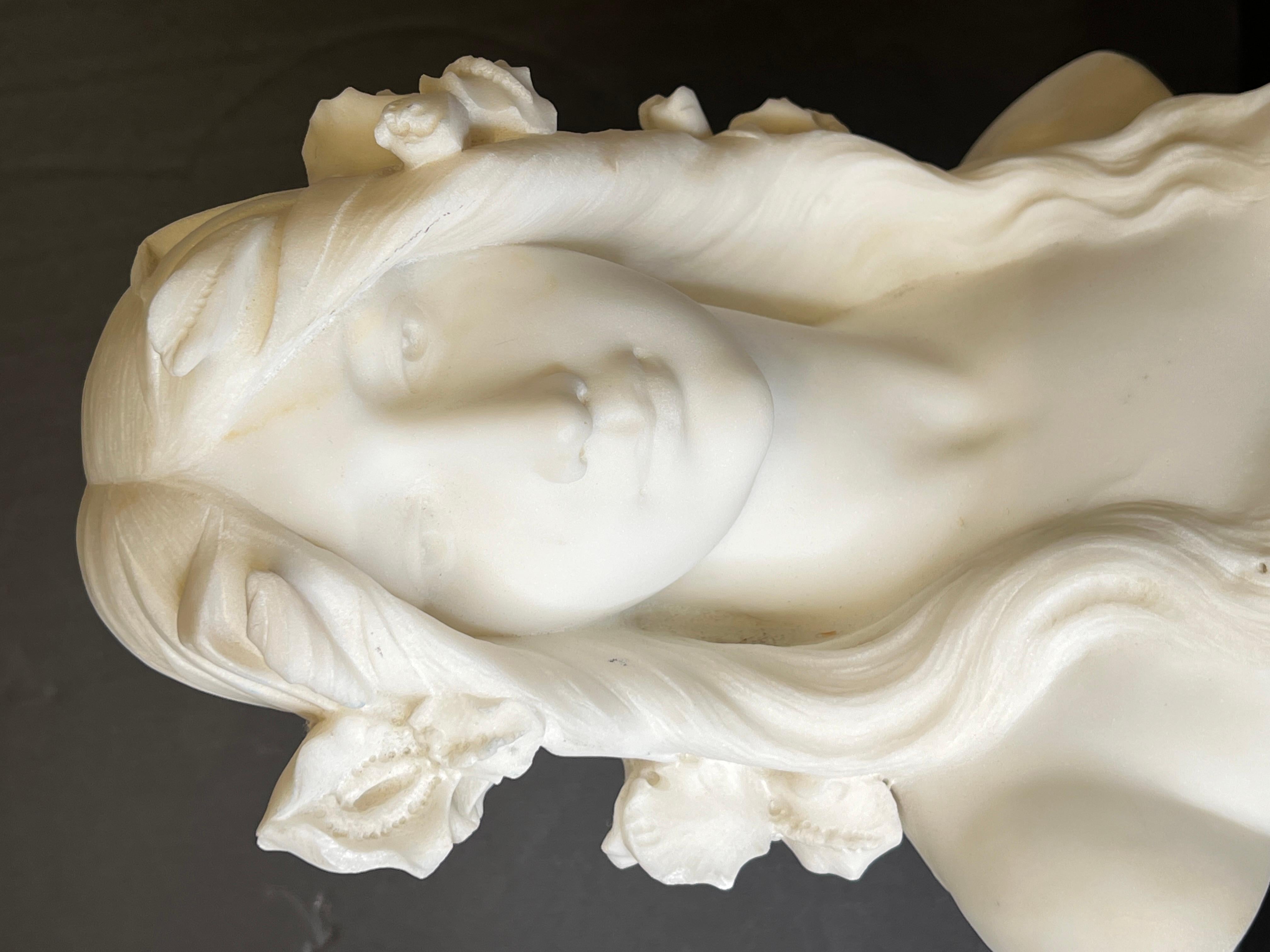 Buste de beauté féminine en marbre d'époque Art nouveau français en vente 4