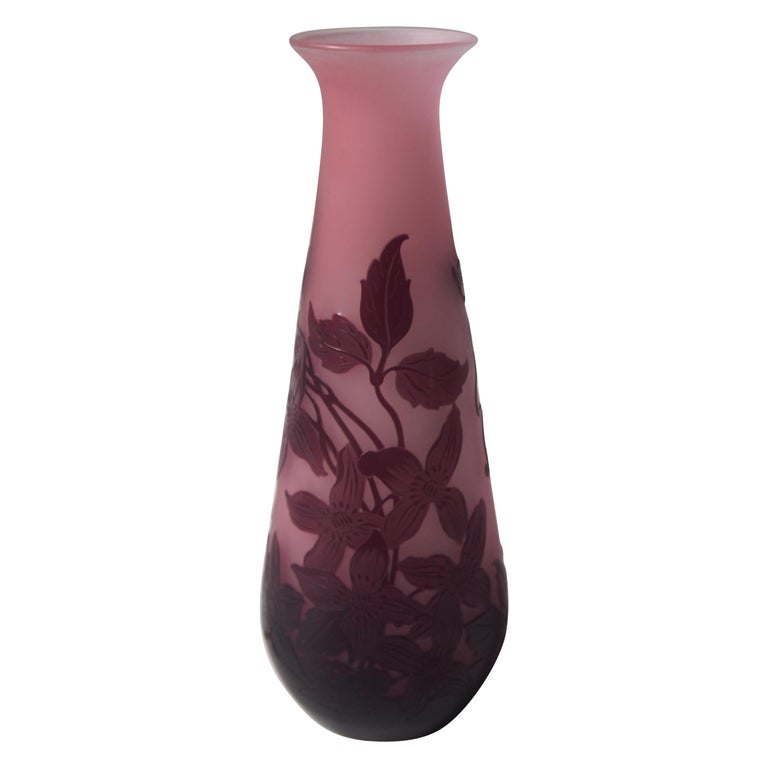 French Art Nouveau Pink and Purple Signed Emile Galle Cameo Vase, circa 1900 For Sale