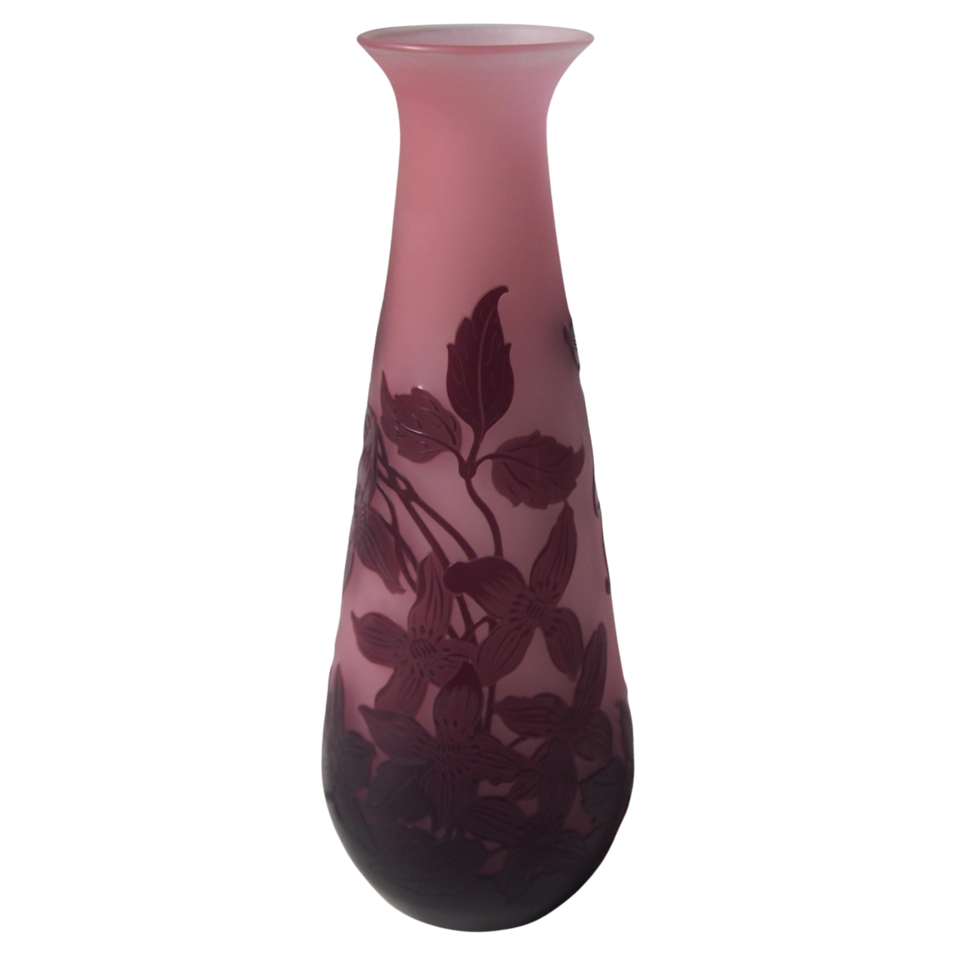 French Art Nouveau Pink and Purple Signed Emile Galle Cameo Vase, circa 1920 For Sale
