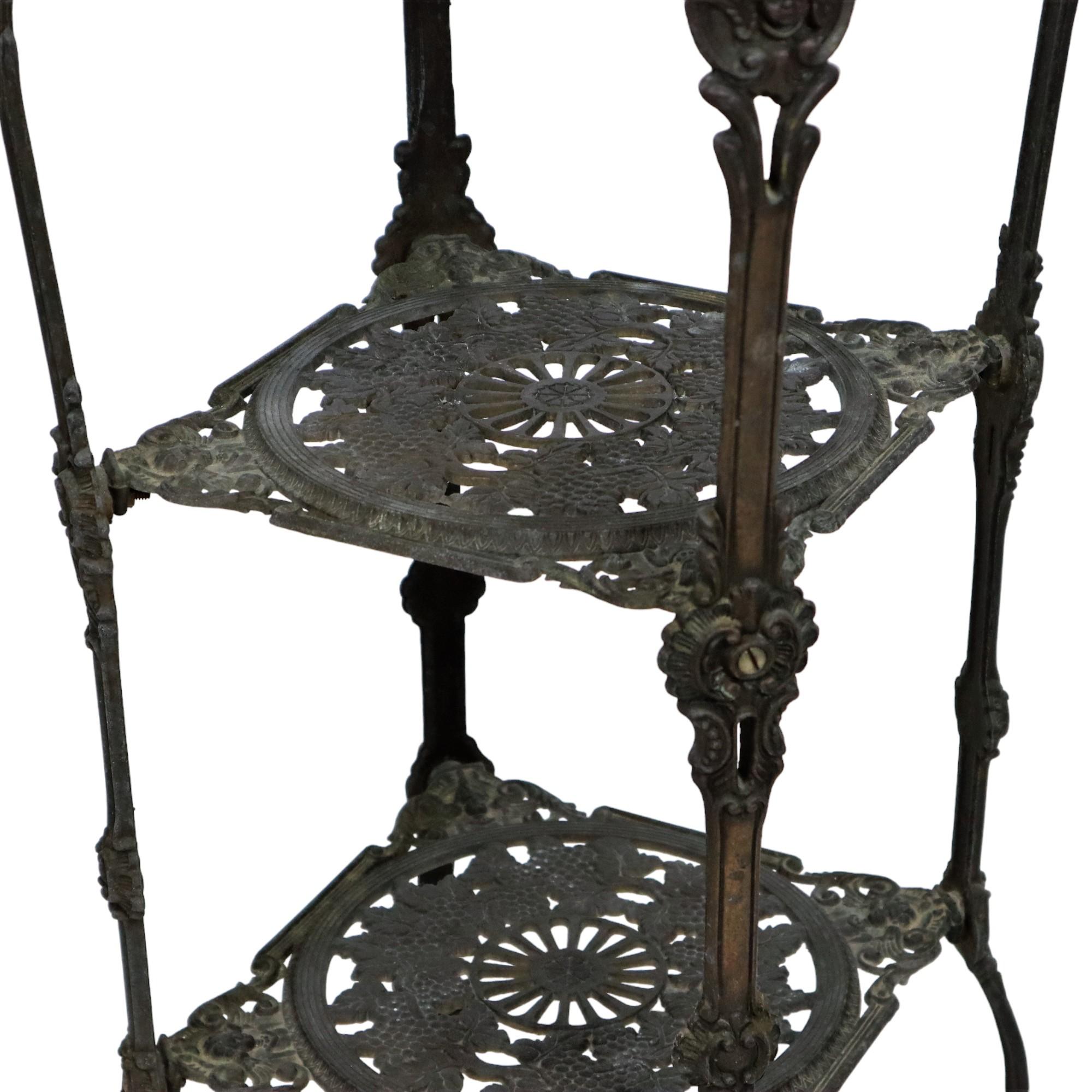 Table à plantes Art Nouveau Etagere Artificiel Bronze Antique circa 1900 Bon état - En vente à Poperinge, BE