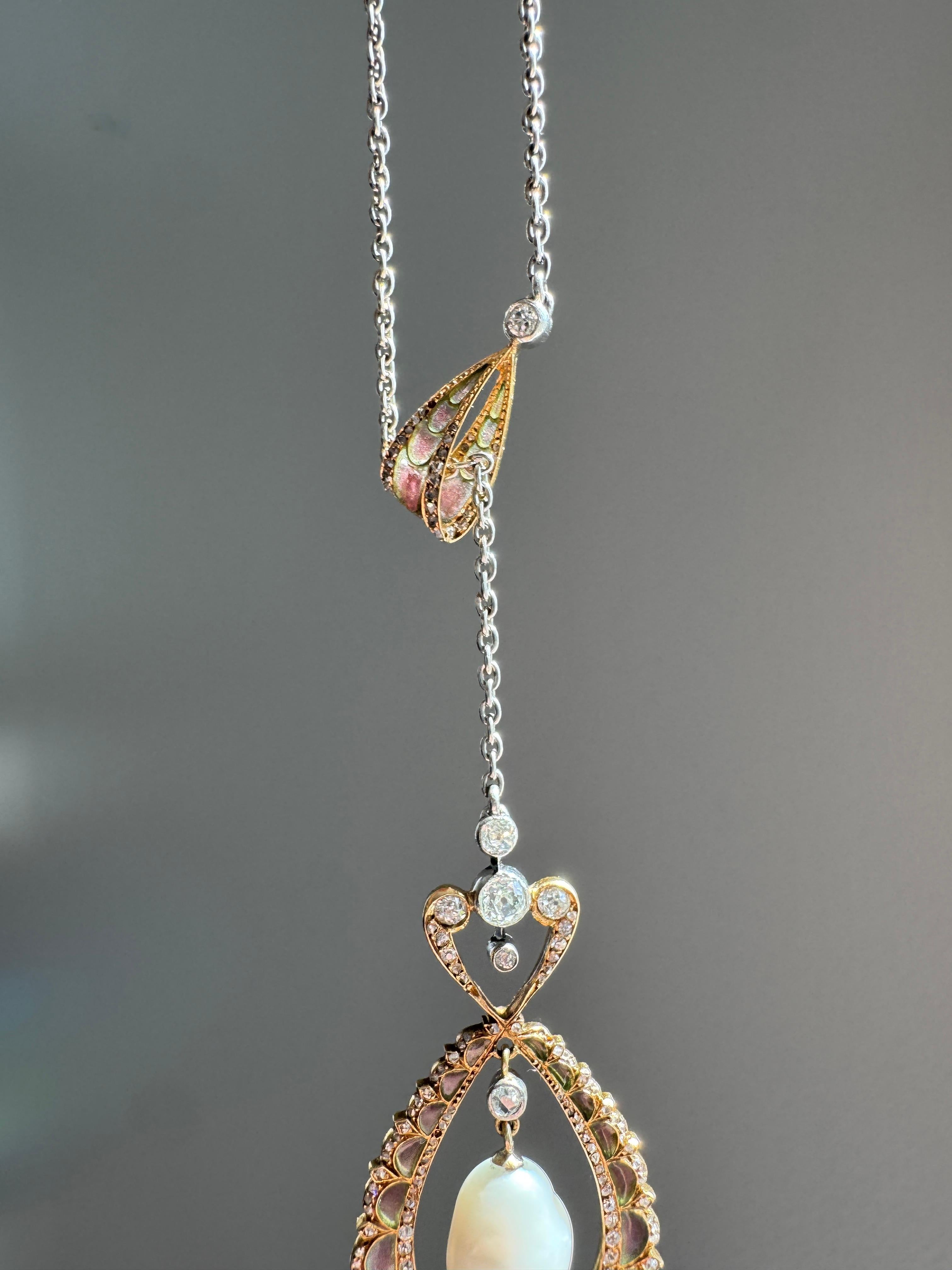 Donna Collana Lavaliere Plique-a-Jour in stile Art Nouveau francese in vendita