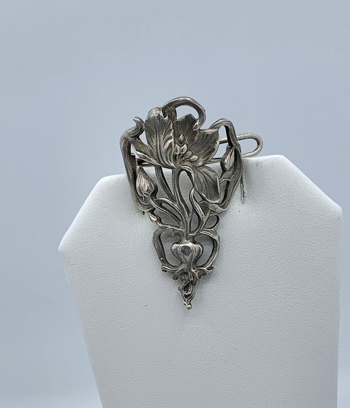 vintage poppy brooch