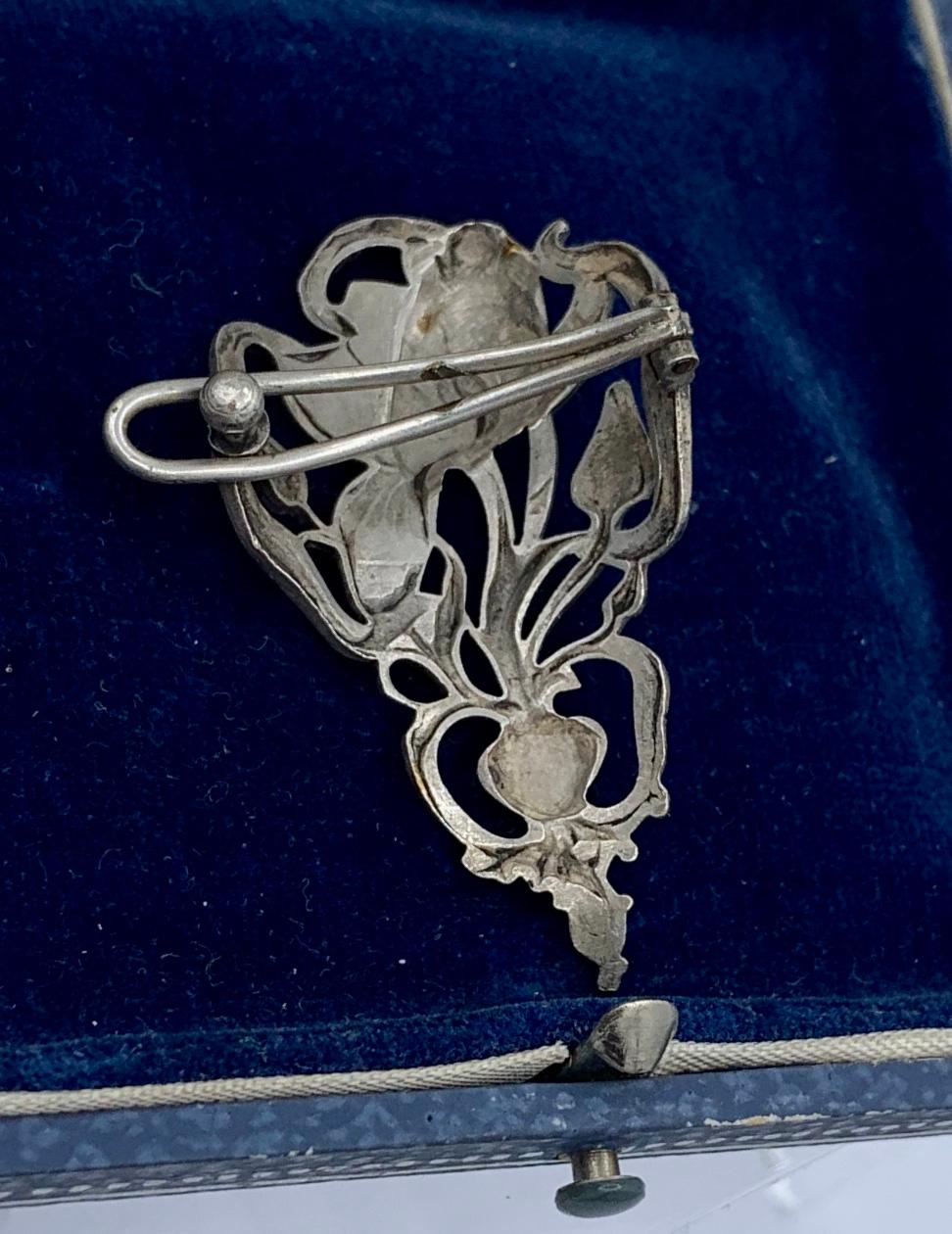 Women's or Men's French Art Nouveau Poppy Flower Scarf Brooch Pin Silver Antique, 1900 For Sale