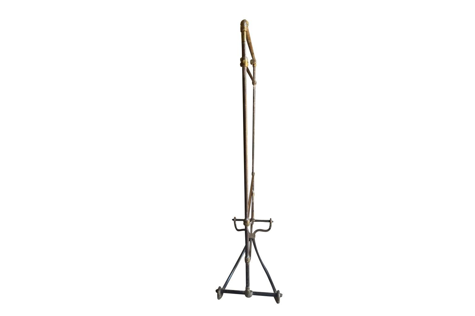 Portant de Magasin Art Nouveau - Portoir à vêtements Bon état - En vente à Round Top, TX