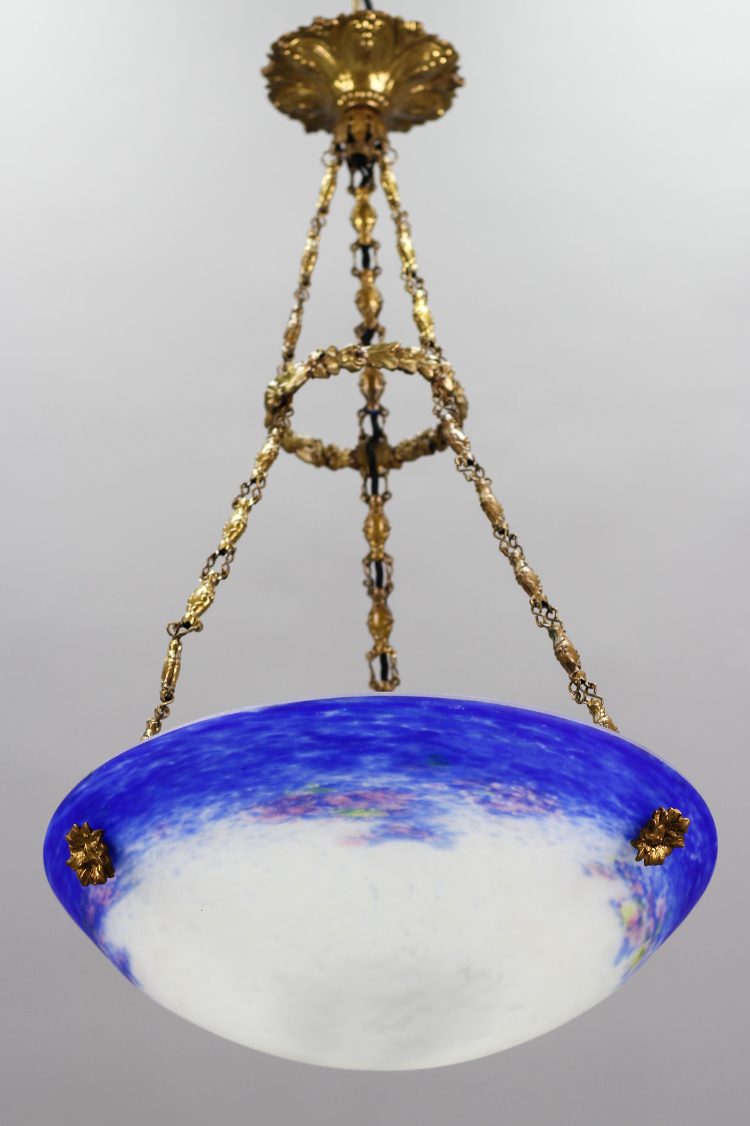 Luminaire Art nouveau franais en forme de bol en verre violet, bleu et blanc par Degu Bon état à Barntrup, DE