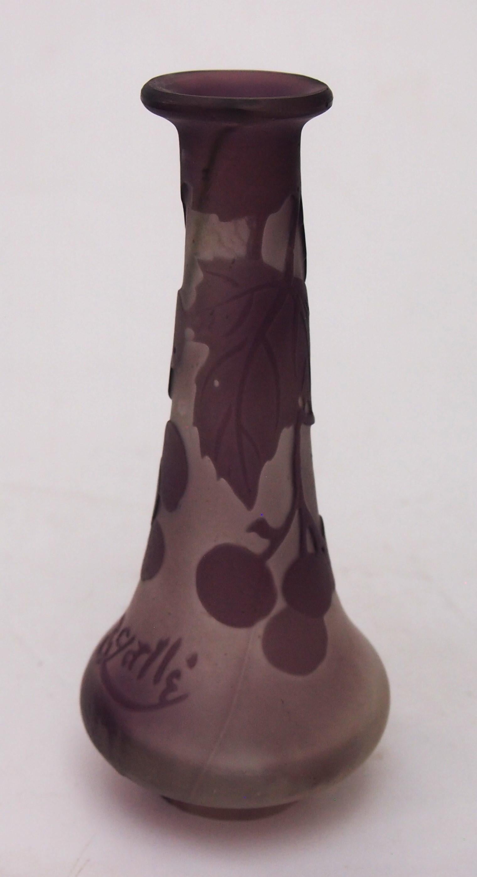 Early 20th Century French Art Nouveau Purple-White Emile Galle Cameo Glass Vase With Berries For Sale