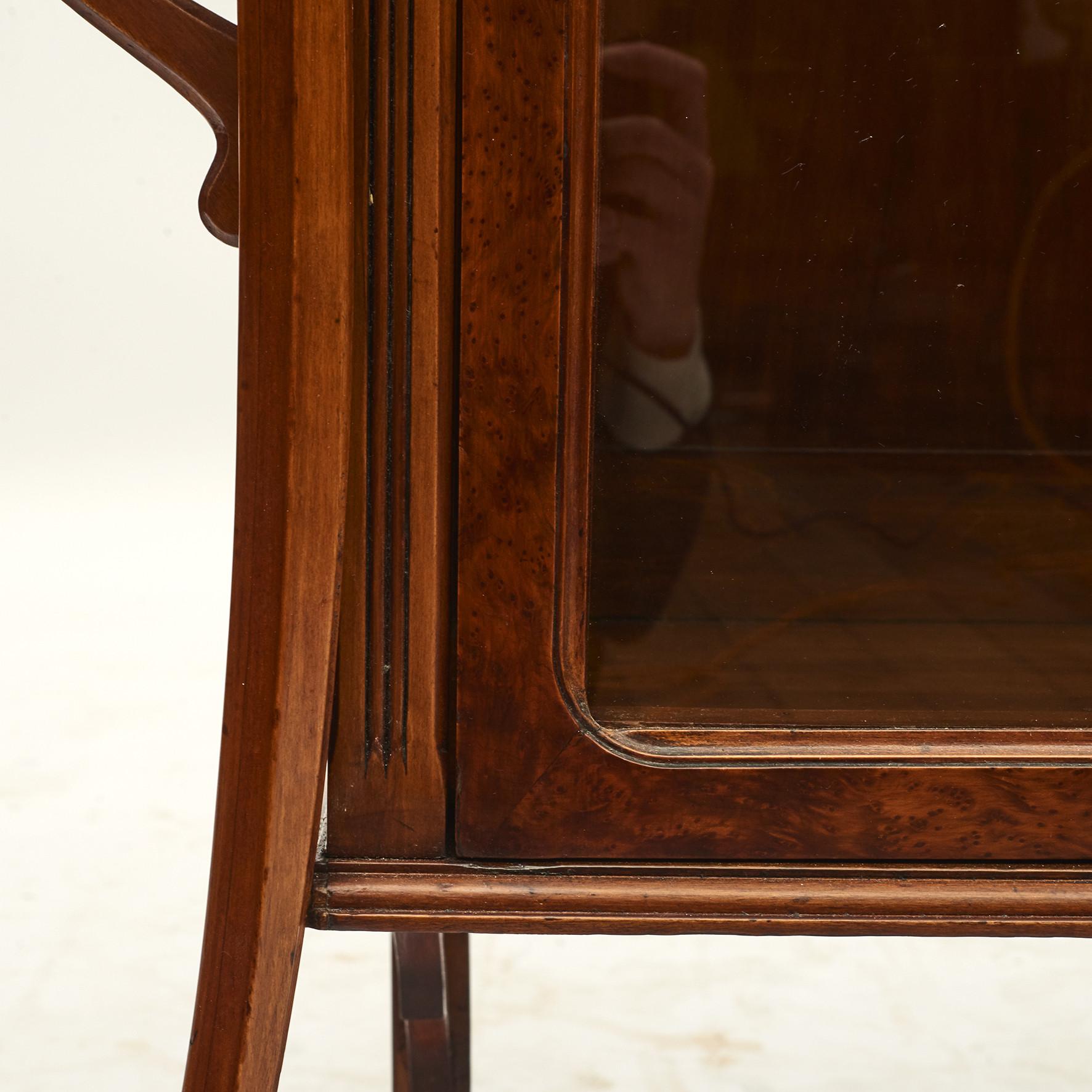 French Art Nouveau Salon Cabinet, Presumably by Louis Majorelle For Sale 11