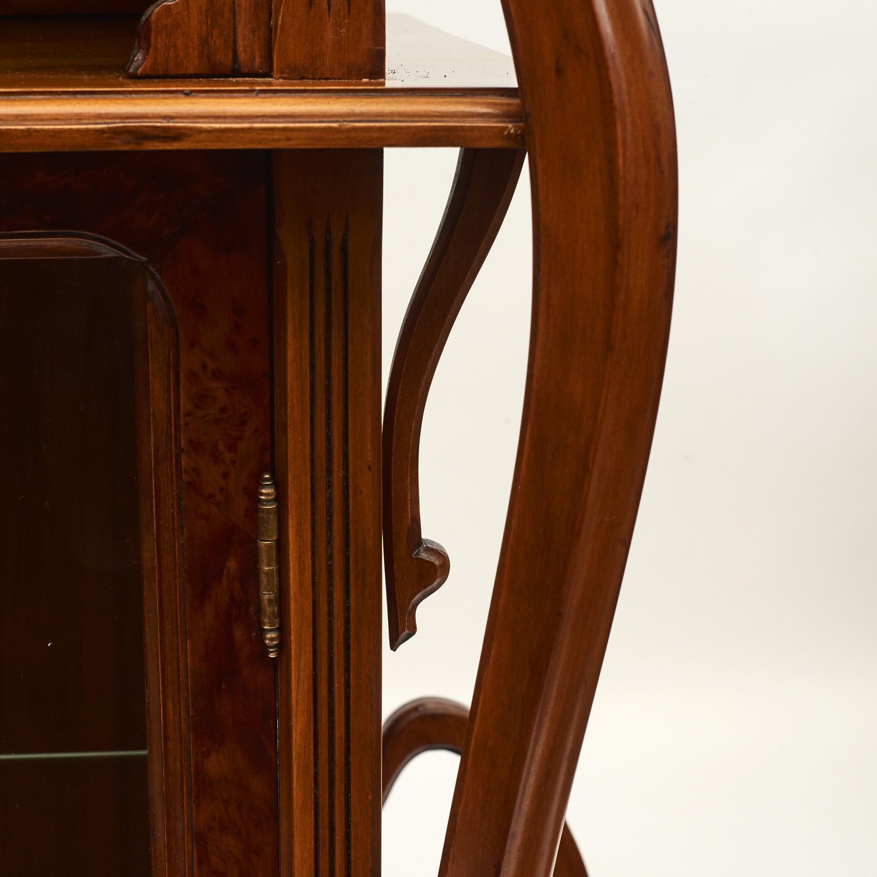 French Art Nouveau Salon Cabinet, Presumably by Louis Majorelle For Sale 14