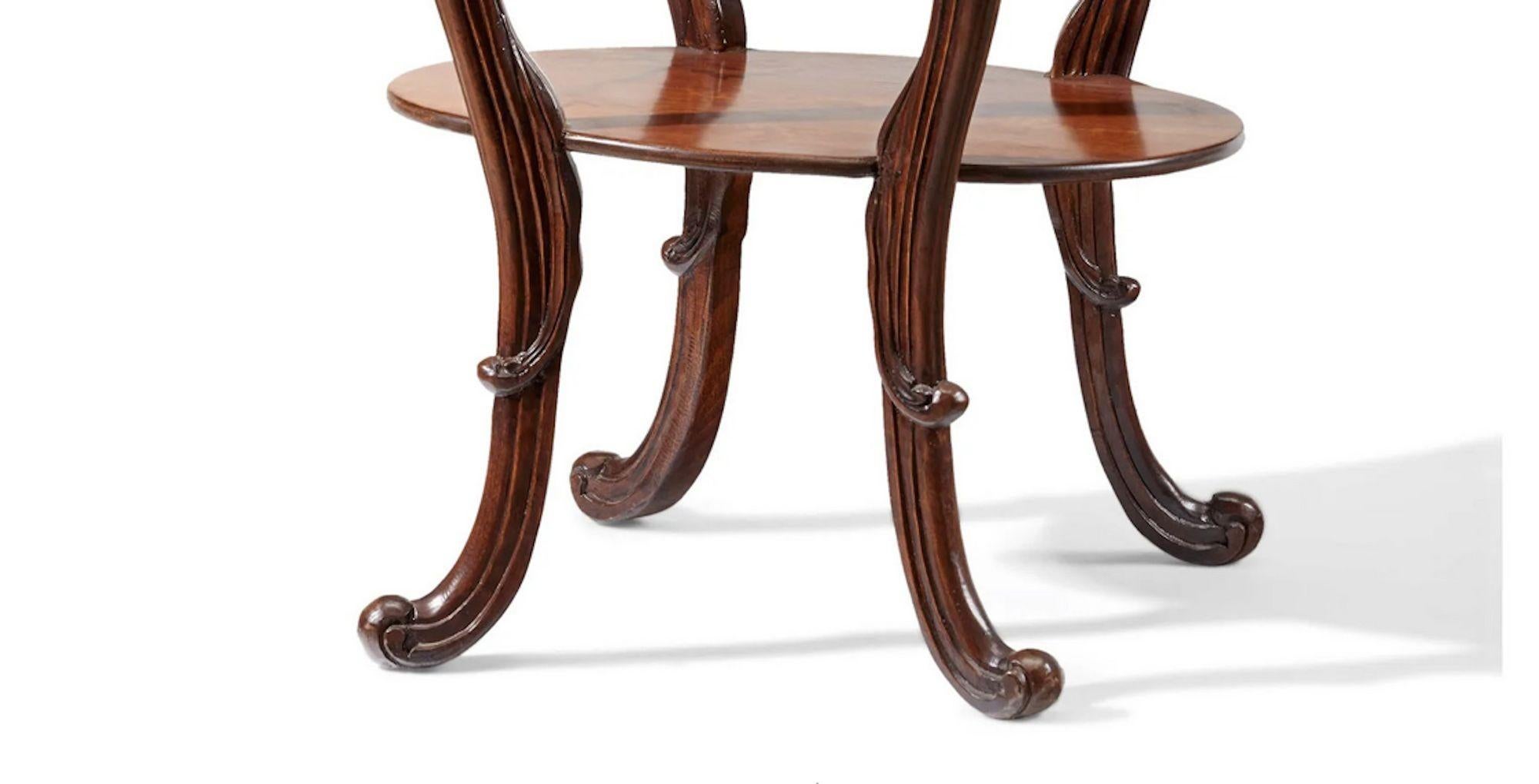 Table d'appoint Art nouveau français dans le style de Louis Majorelle Bon état - En vente à Los Angeles, CA