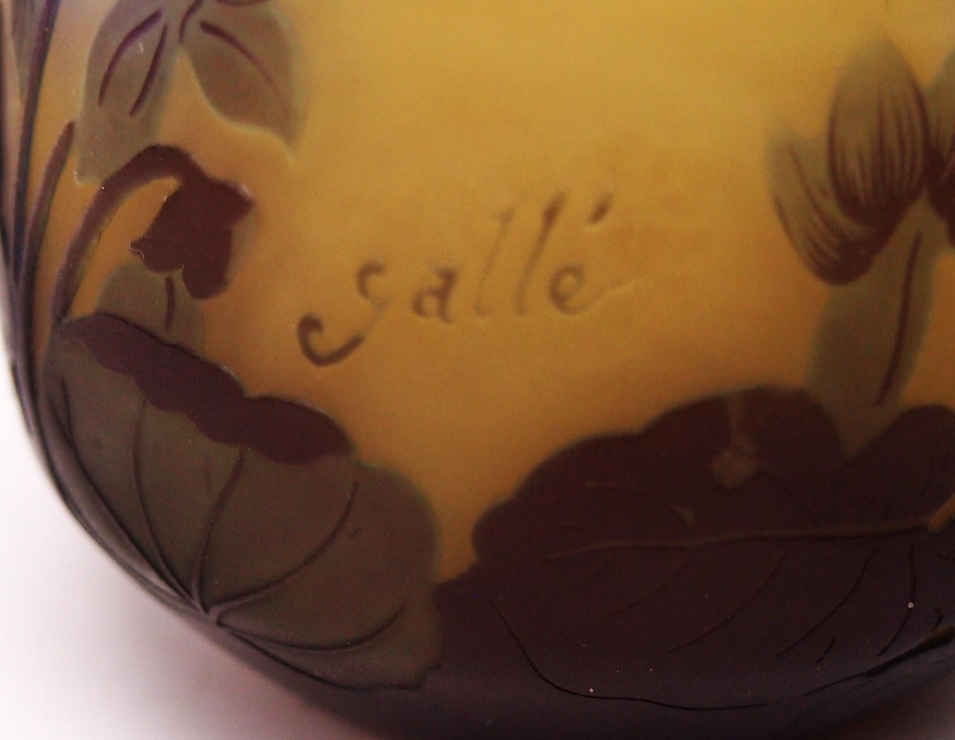 Vase en verre camée signé Emile Gallé, Art Nouveau, circa 1920 Bon état - En vente à Worcester Park, GB