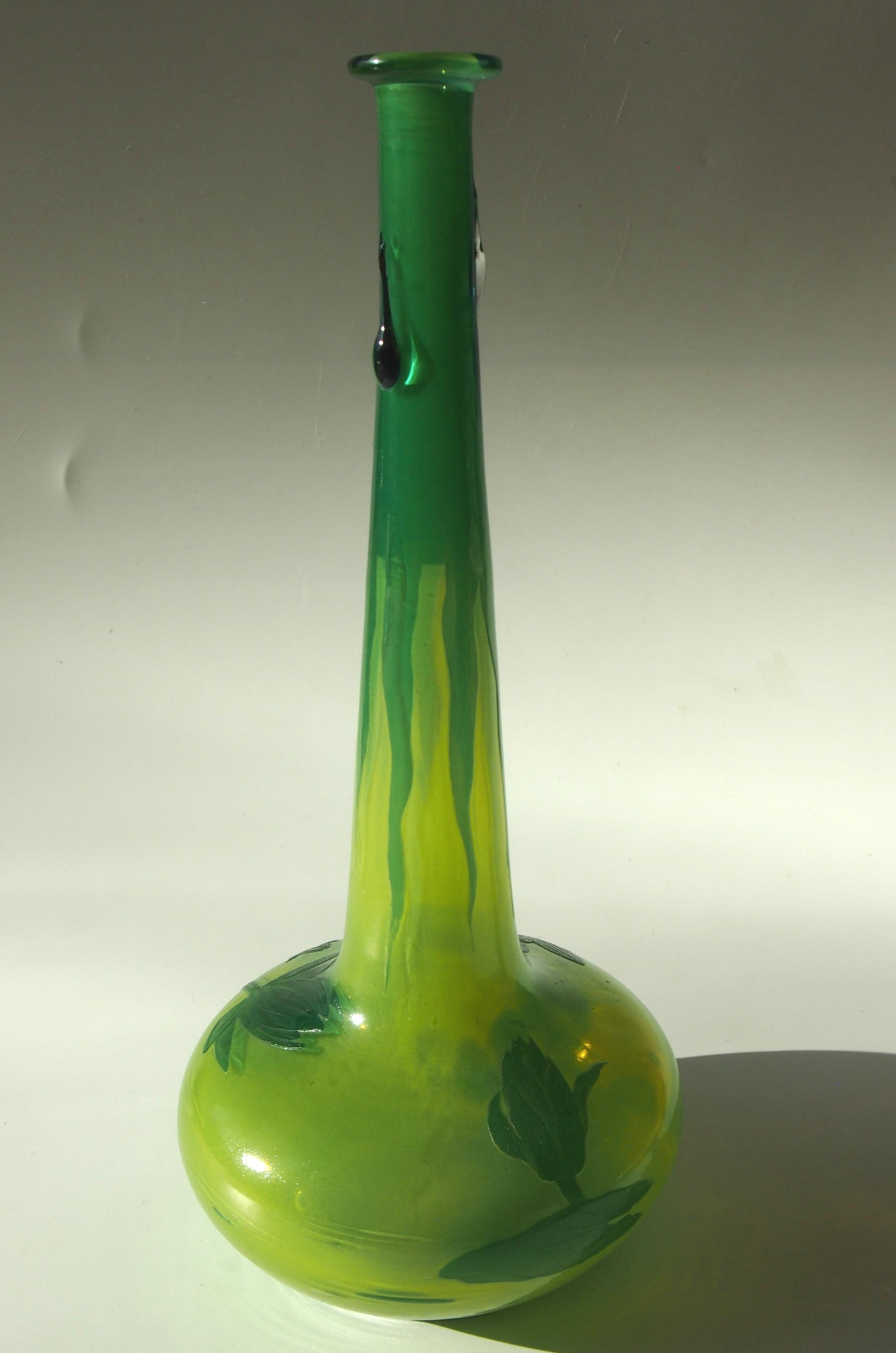 French Art Nouveau Signed Désiré Christian Cameo Glass Vase, circa 1896 In Good Condition For Sale In London, GB