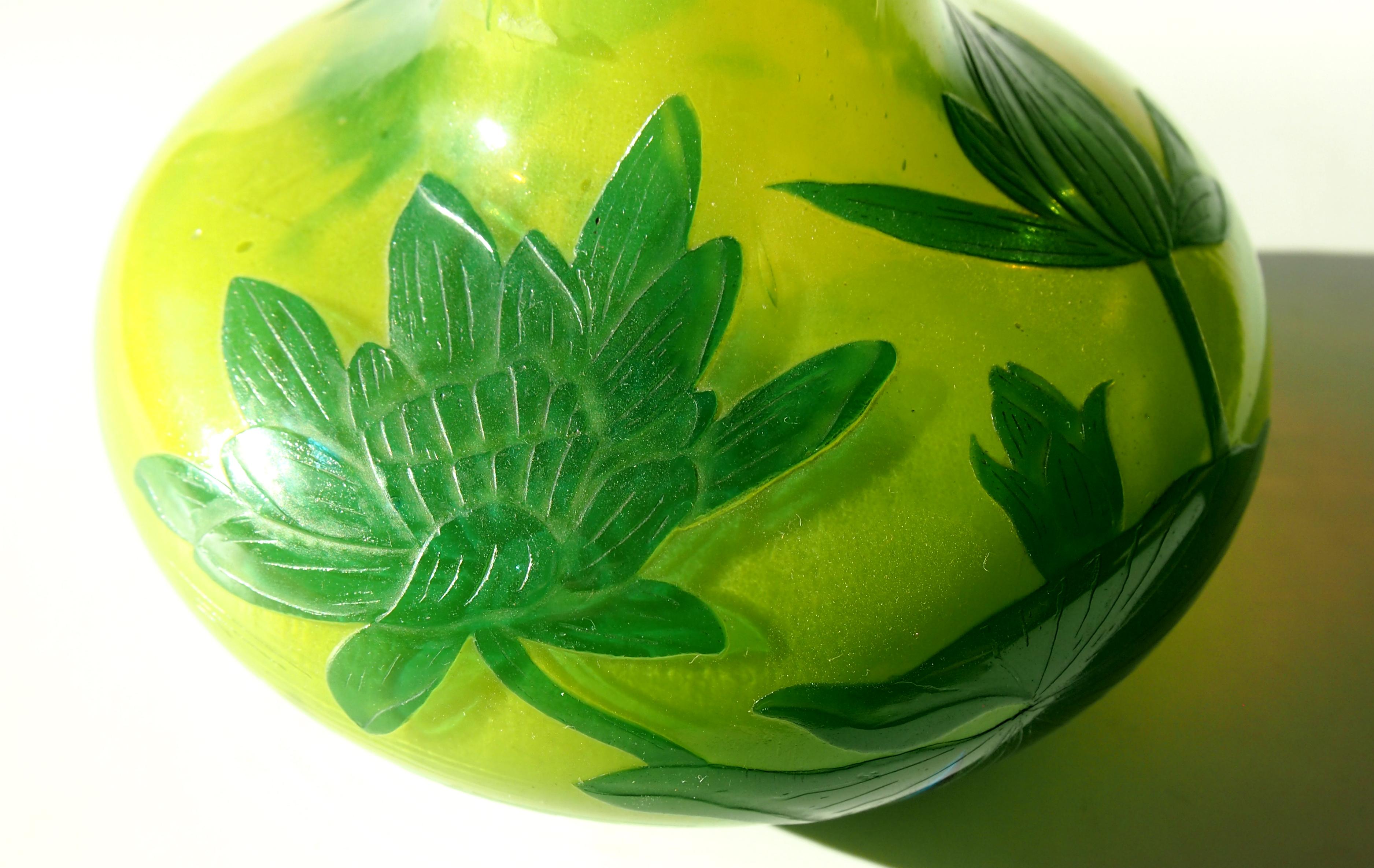 French Art Nouveau Signed Désiré Christian Cameo Glass Vase, circa 1896 For Sale 2