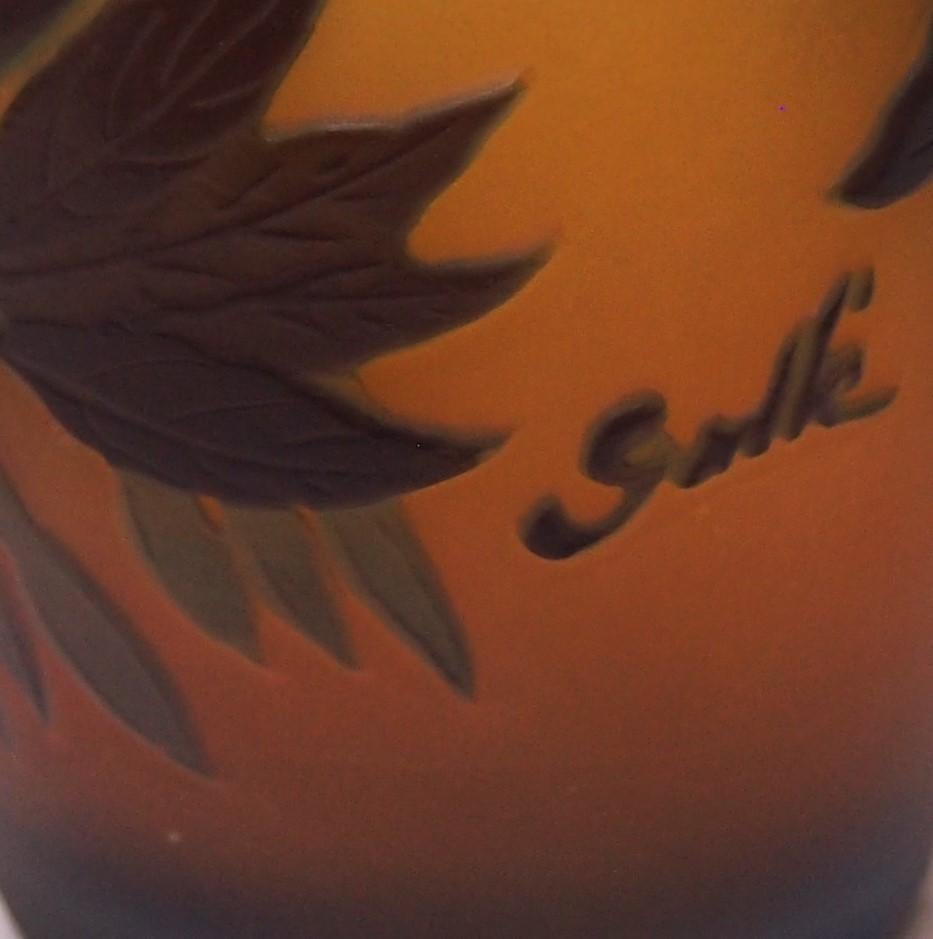 Inizio XX secolo Vaso in vetro con cammeo di Emile Gallé firmato Art Nouveau francese circa, 1920 in vendita
