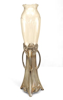 Französische Knospenvase aus versilbertem Metall im Jugendstil
