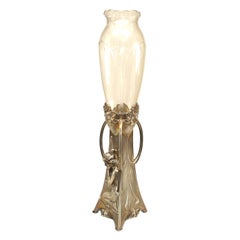 Vase à bourgeons en métal argenté Art Nouveau français