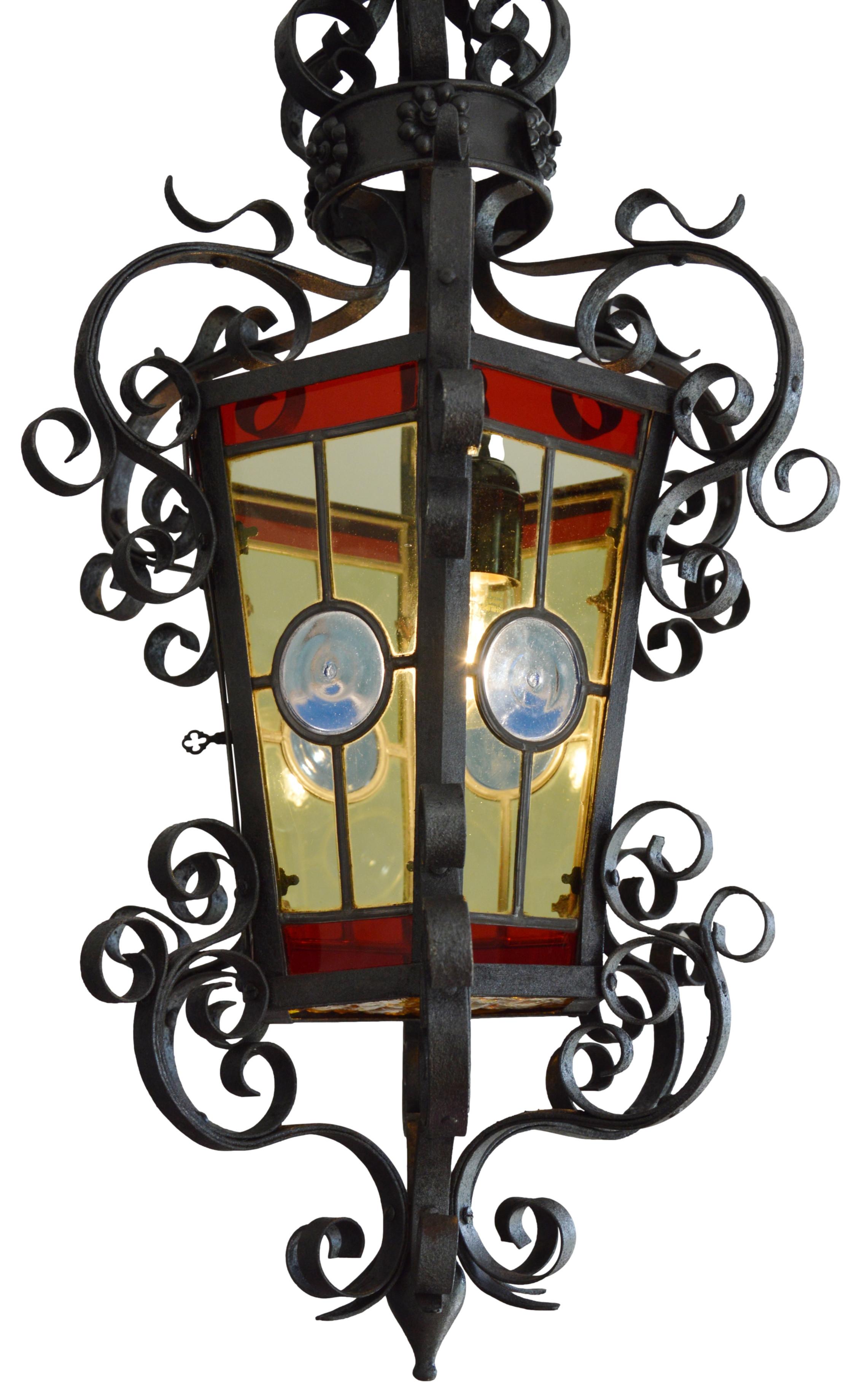 Verre teinté Lanterne française Art Nouveau en verre teinté, 1890-1900